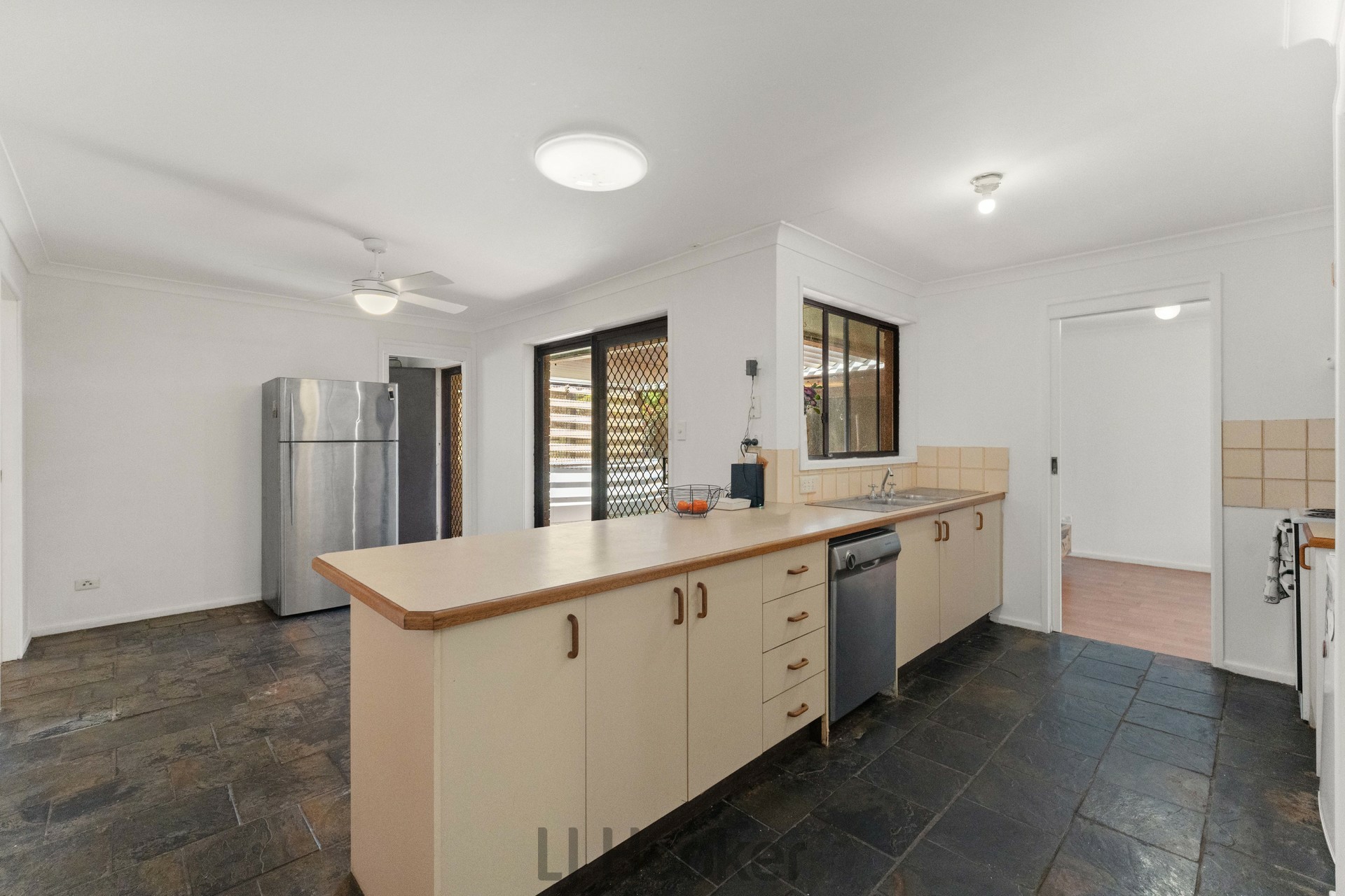 17 Oakwood Road — photo 5 of 15