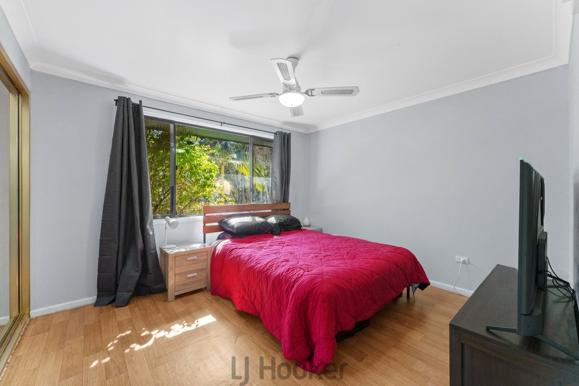 17 Oakwood Road — photo 8 of 15