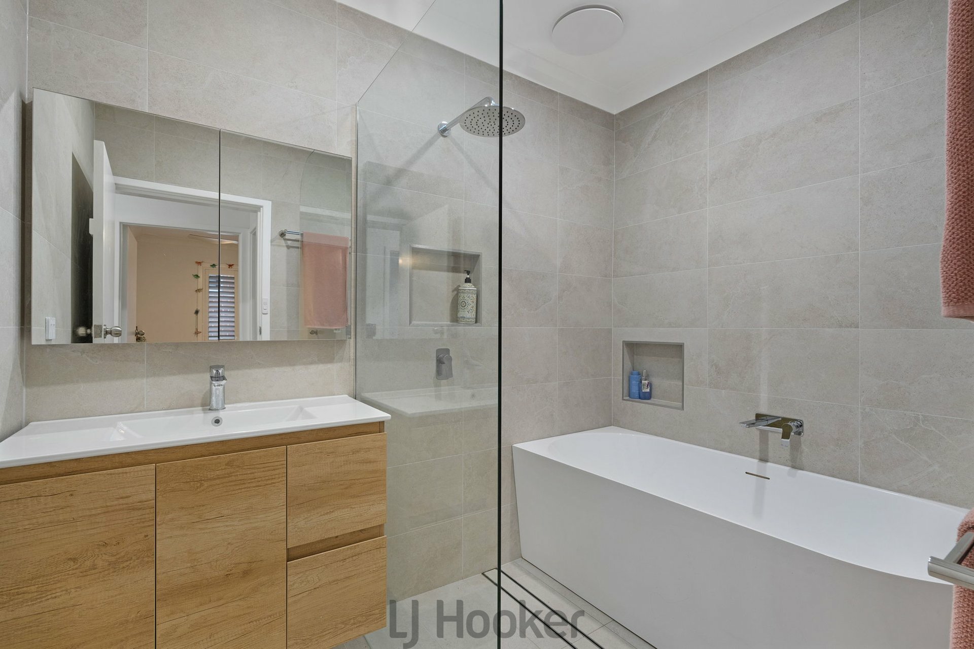 33 Barina Avenue — photo 16 of 30