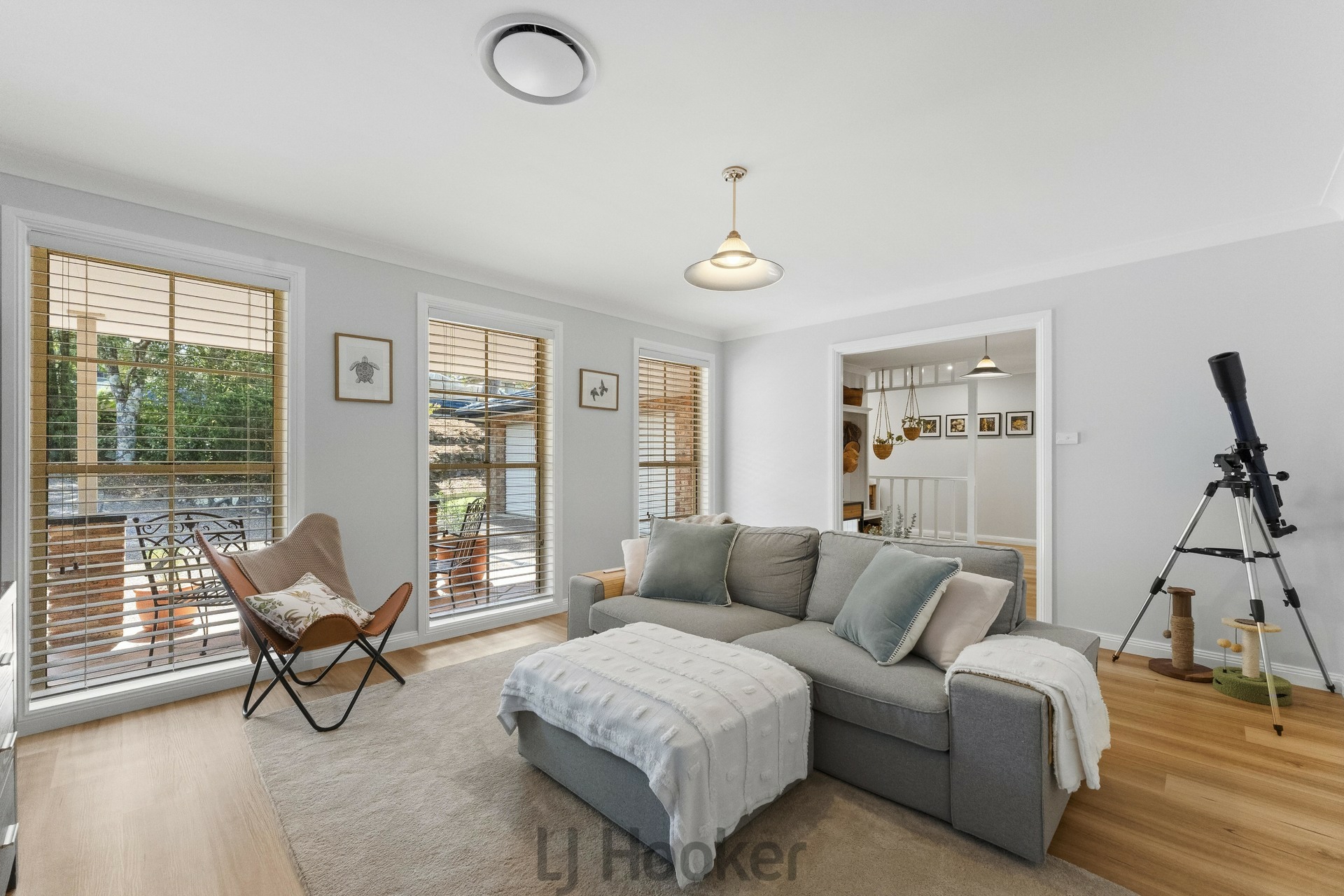 18 Hampstead Way — photo 8 of 30