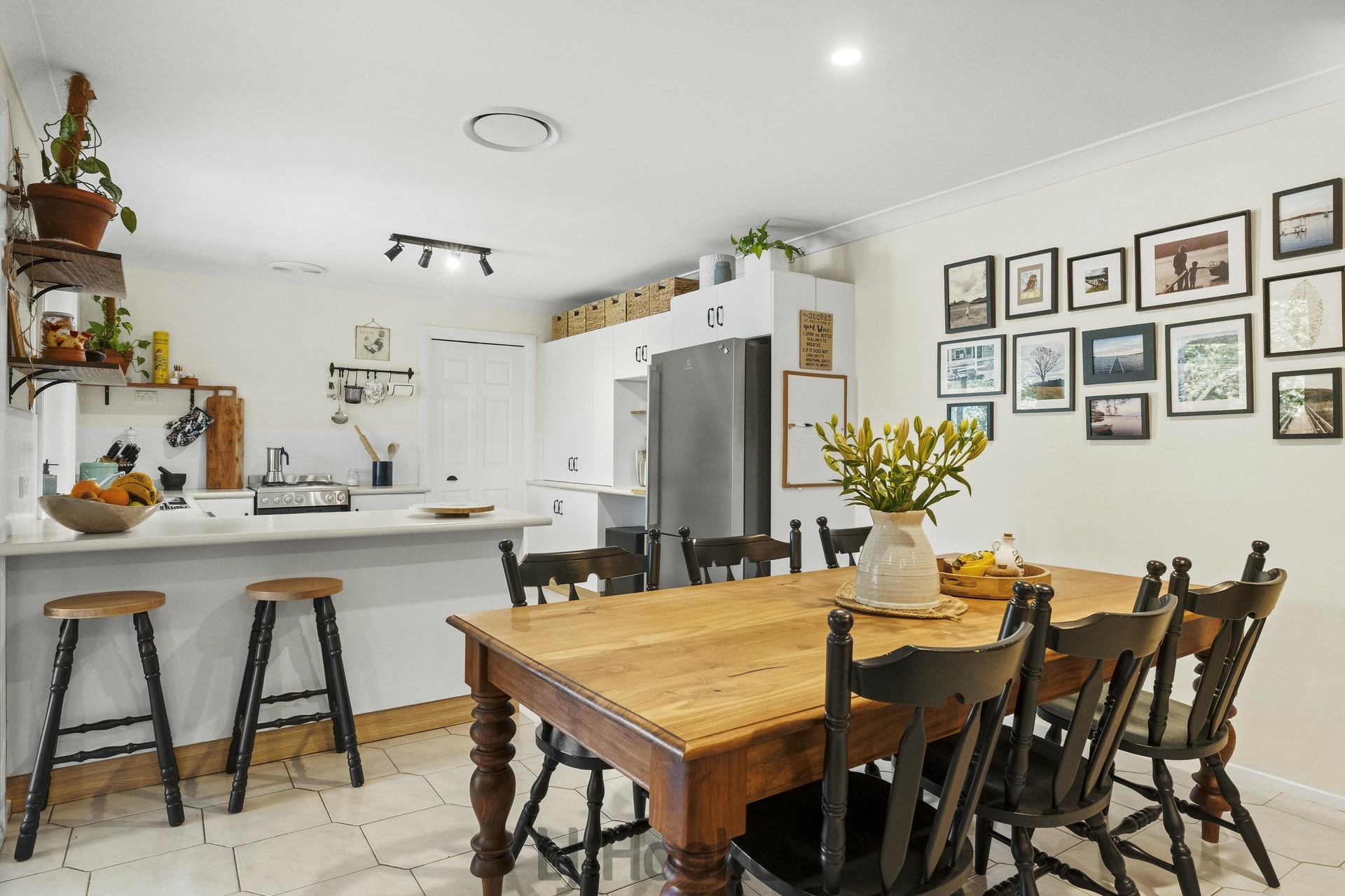 18 Hampstead Way — photo 14 of 30