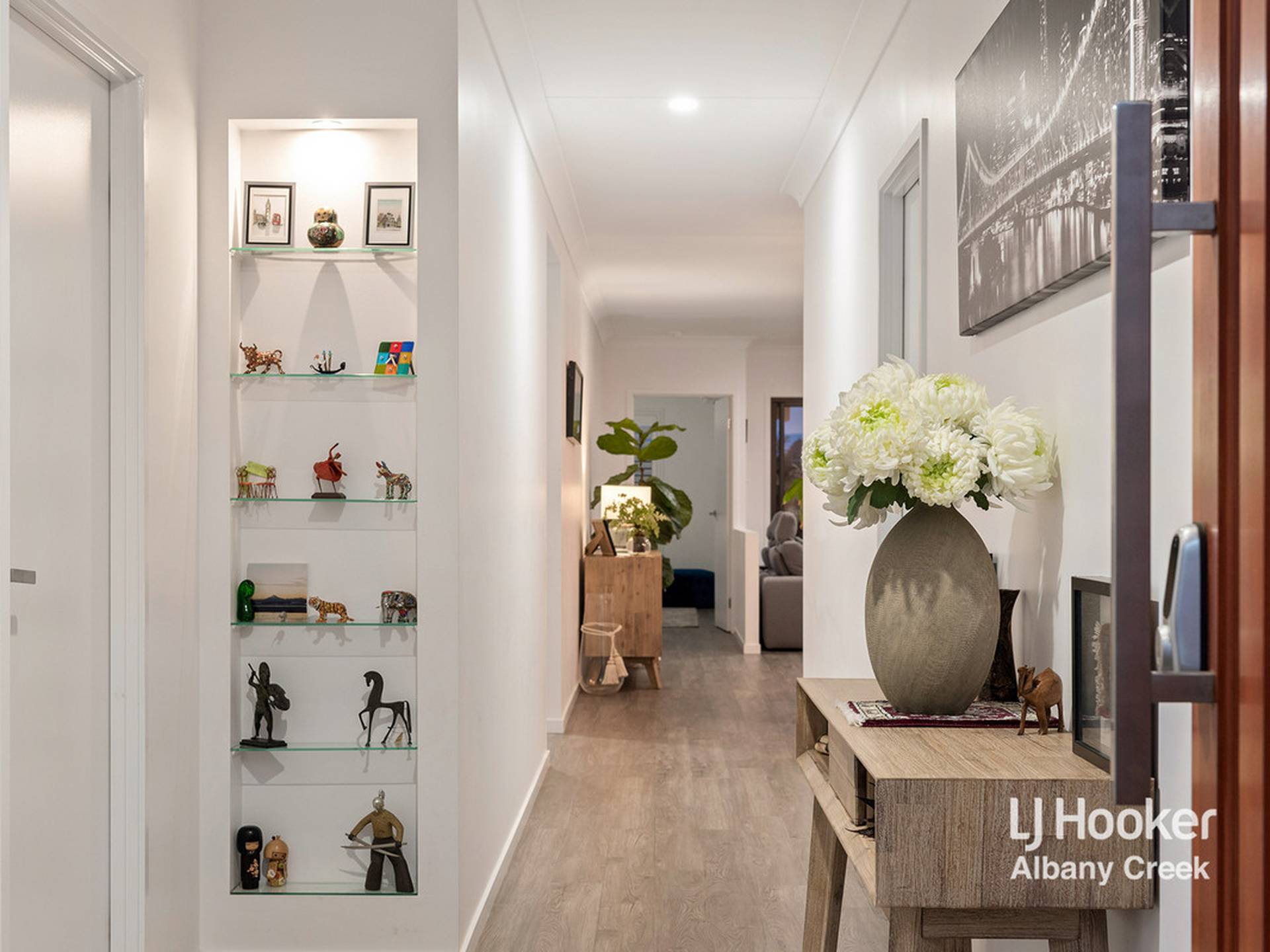 19 Lady Guinevere Circuit, MURRUMBA DOWNS