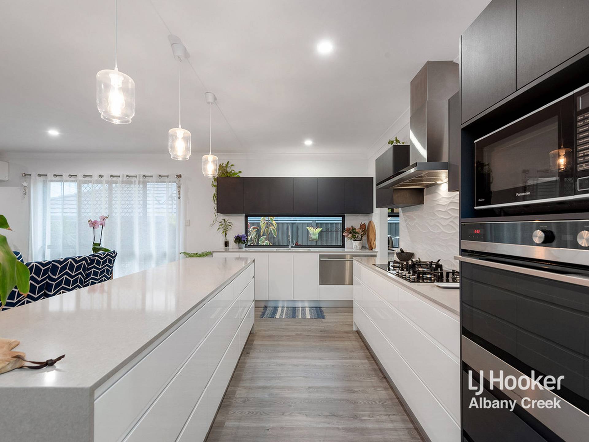 19 Lady Guinevere Circuit, MURRUMBA DOWNS