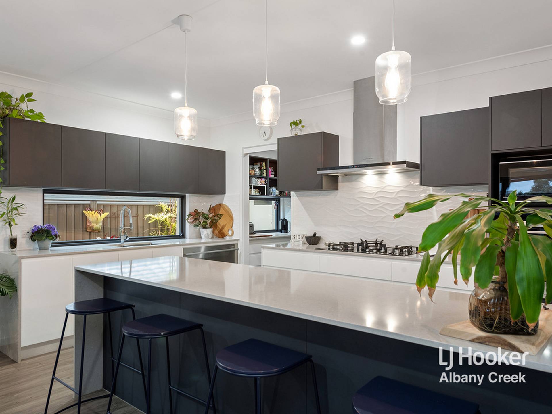 19 Lady Guinevere Circuit, MURRUMBA DOWNS