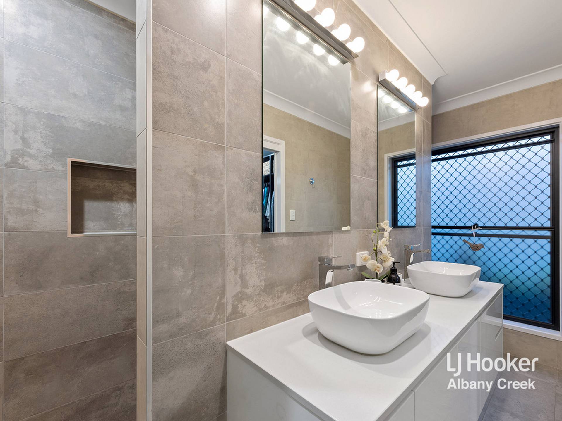 19 Lady Guinevere Circuit, MURRUMBA DOWNS