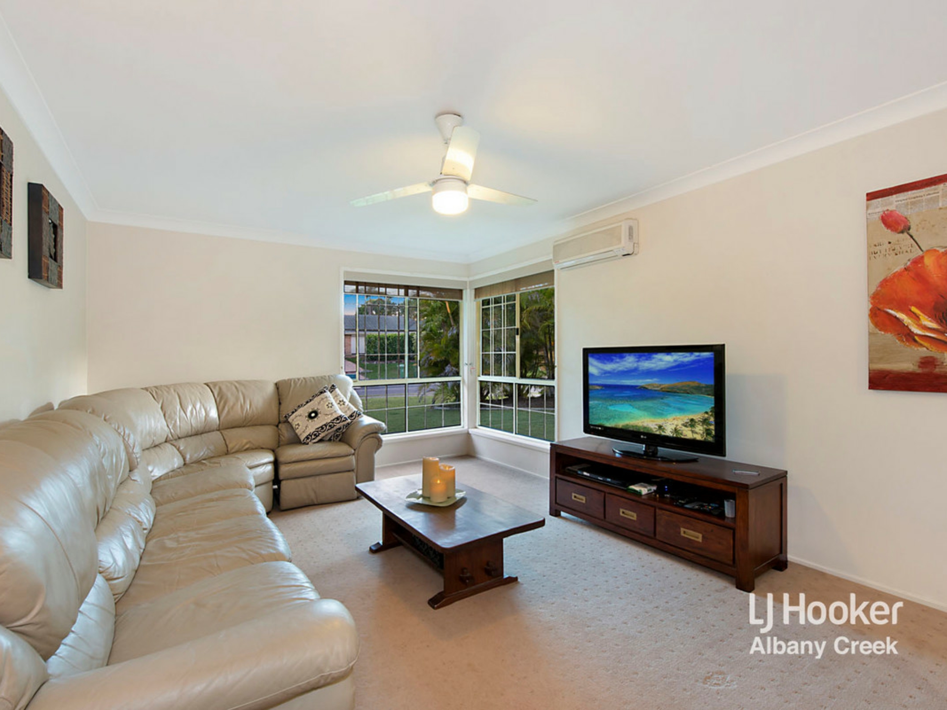 2 Sassafras Court, WARNER
