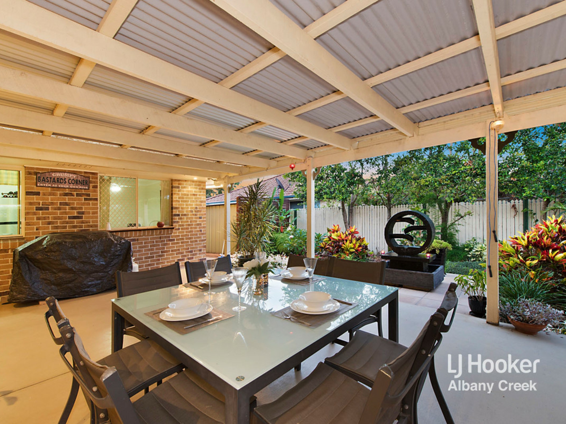 2 Sassafras Court, WARNER