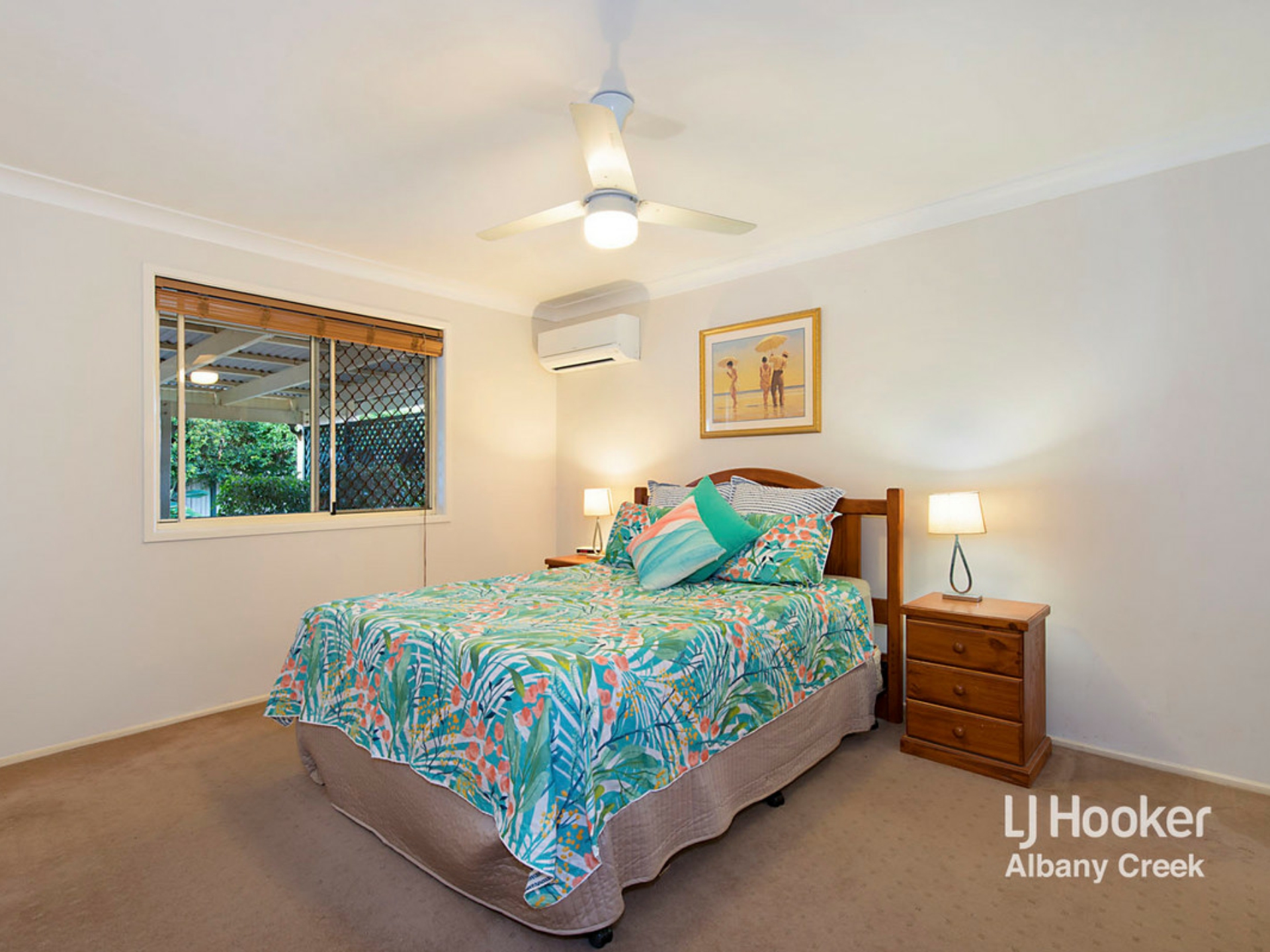 2 Sassafras Court, WARNER