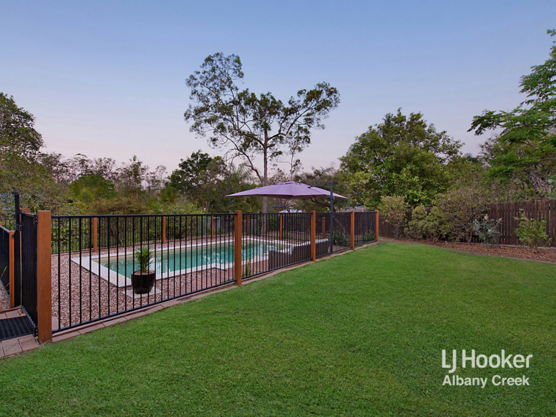 13 St Andrews Court, ALBANY CREEK