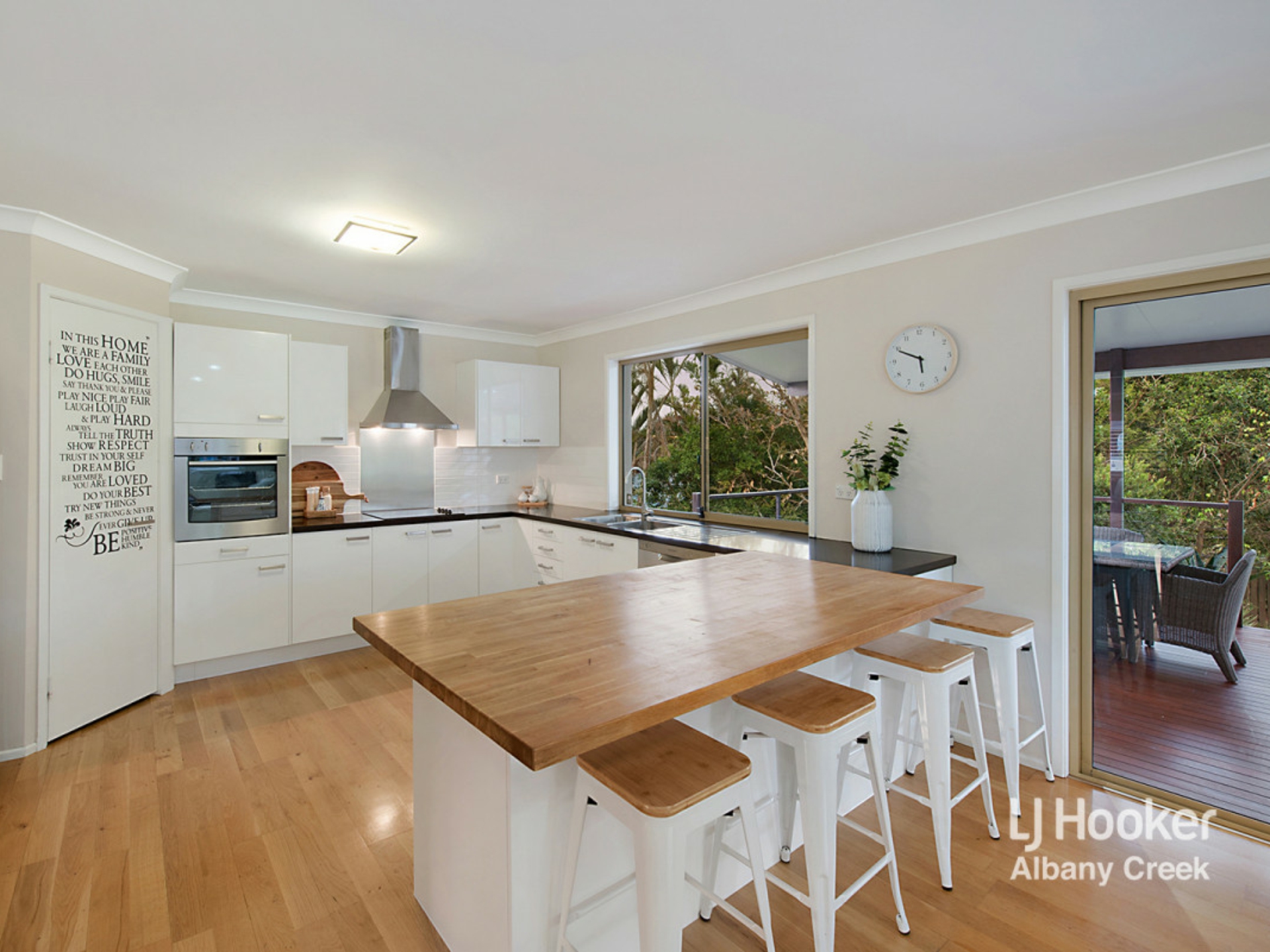 13 St Andrews Court, ALBANY CREEK