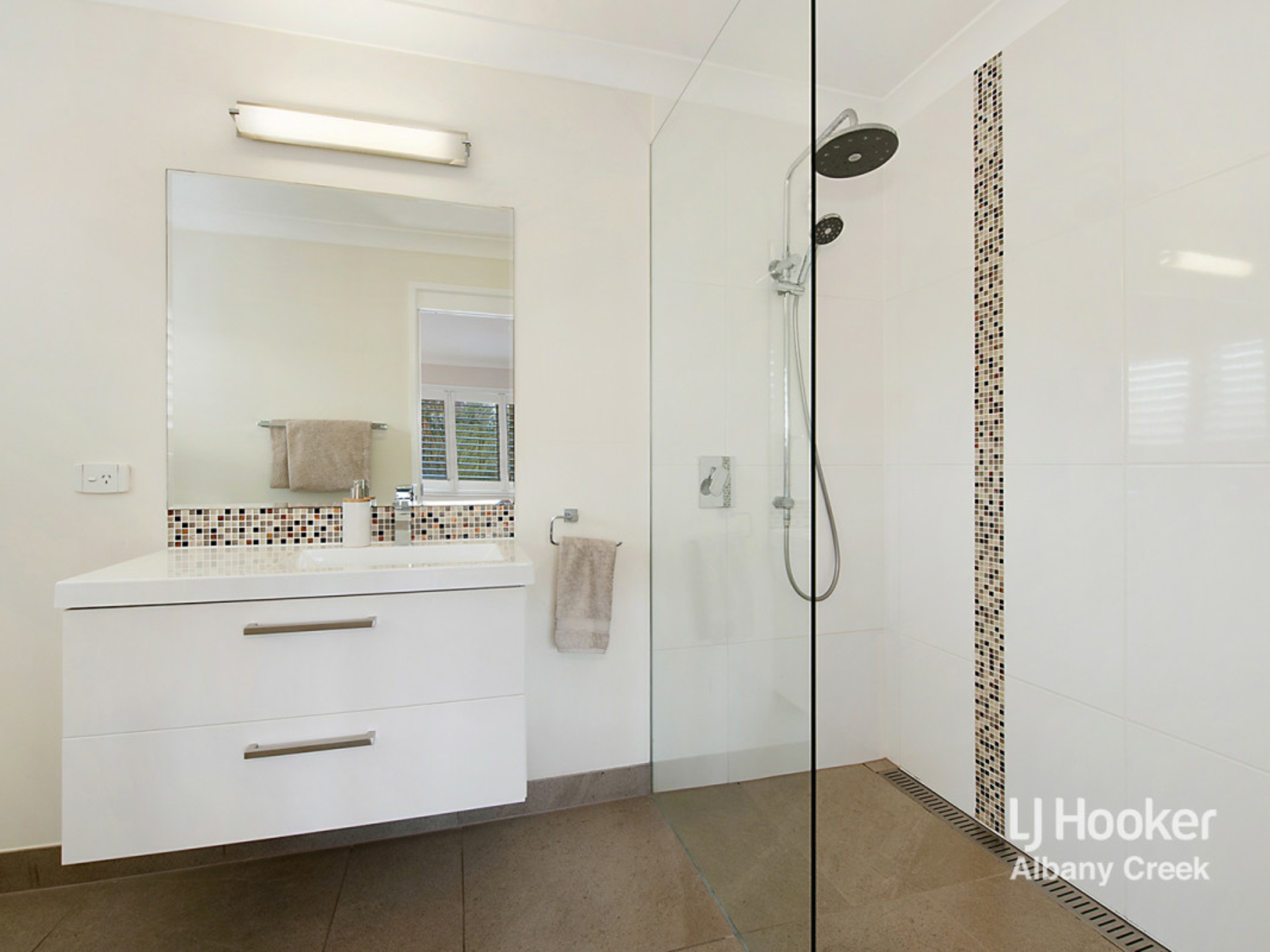 13 St Andrews Court, ALBANY CREEK