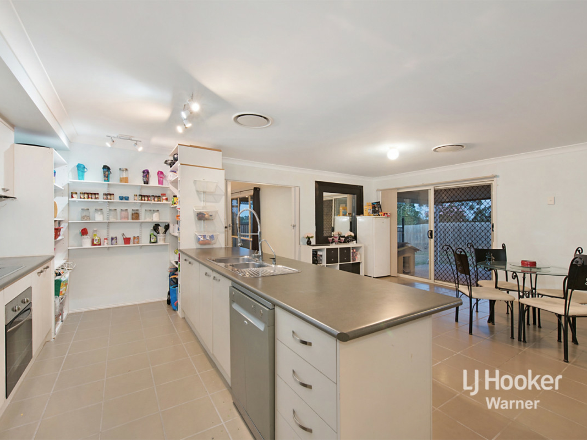12 Patrone Court, WARNER