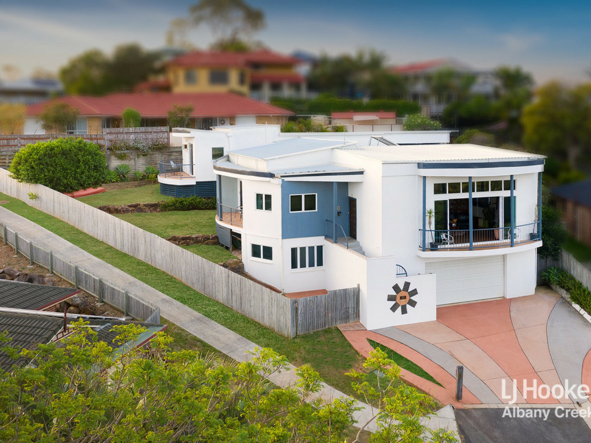 10 Mascotte Court, EATONS HILL
