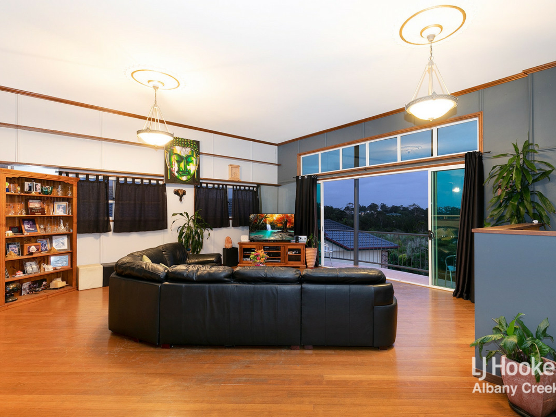 10 Mascotte Court, EATONS HILL