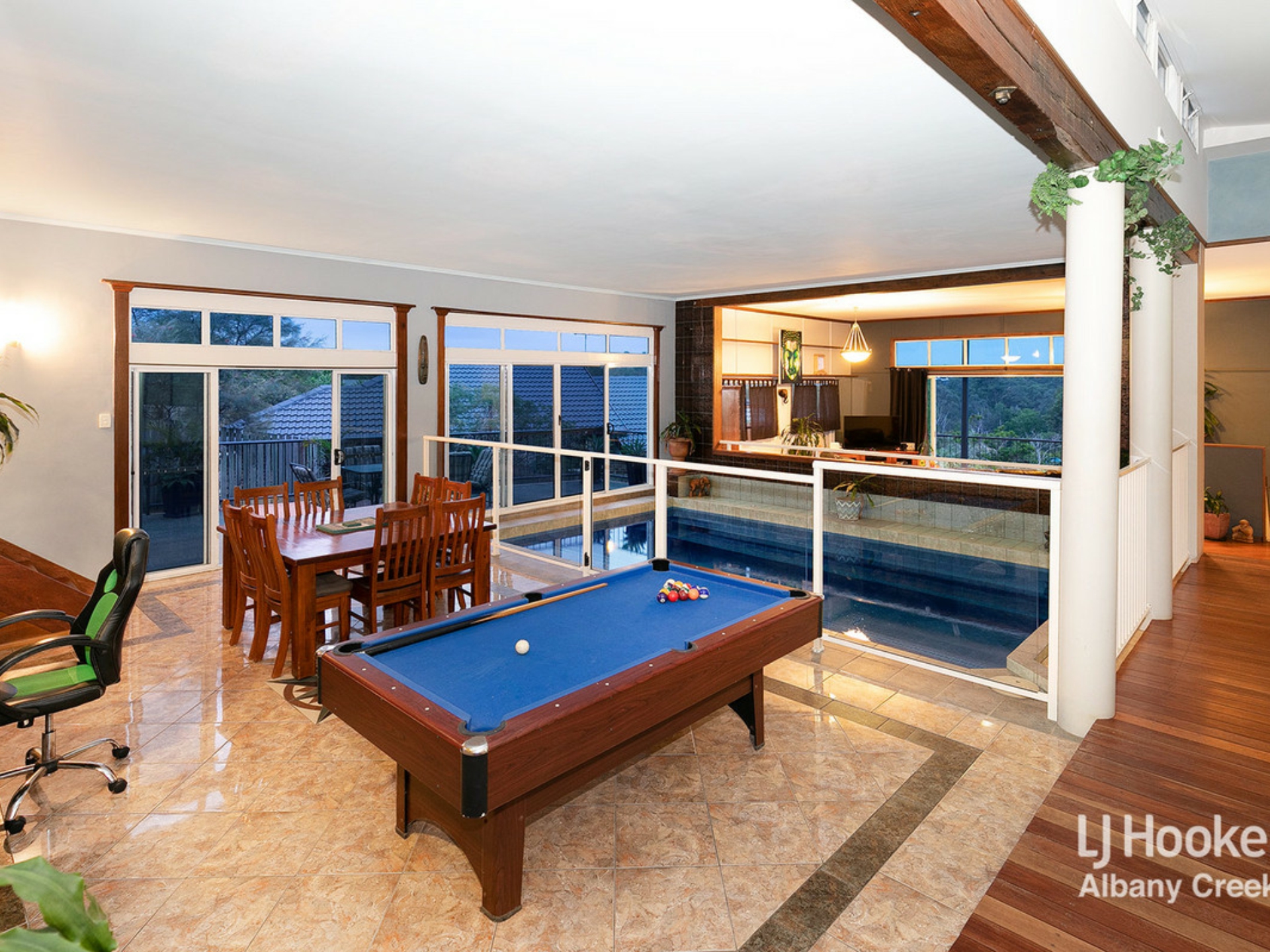 10 Mascotte Court, EATONS HILL