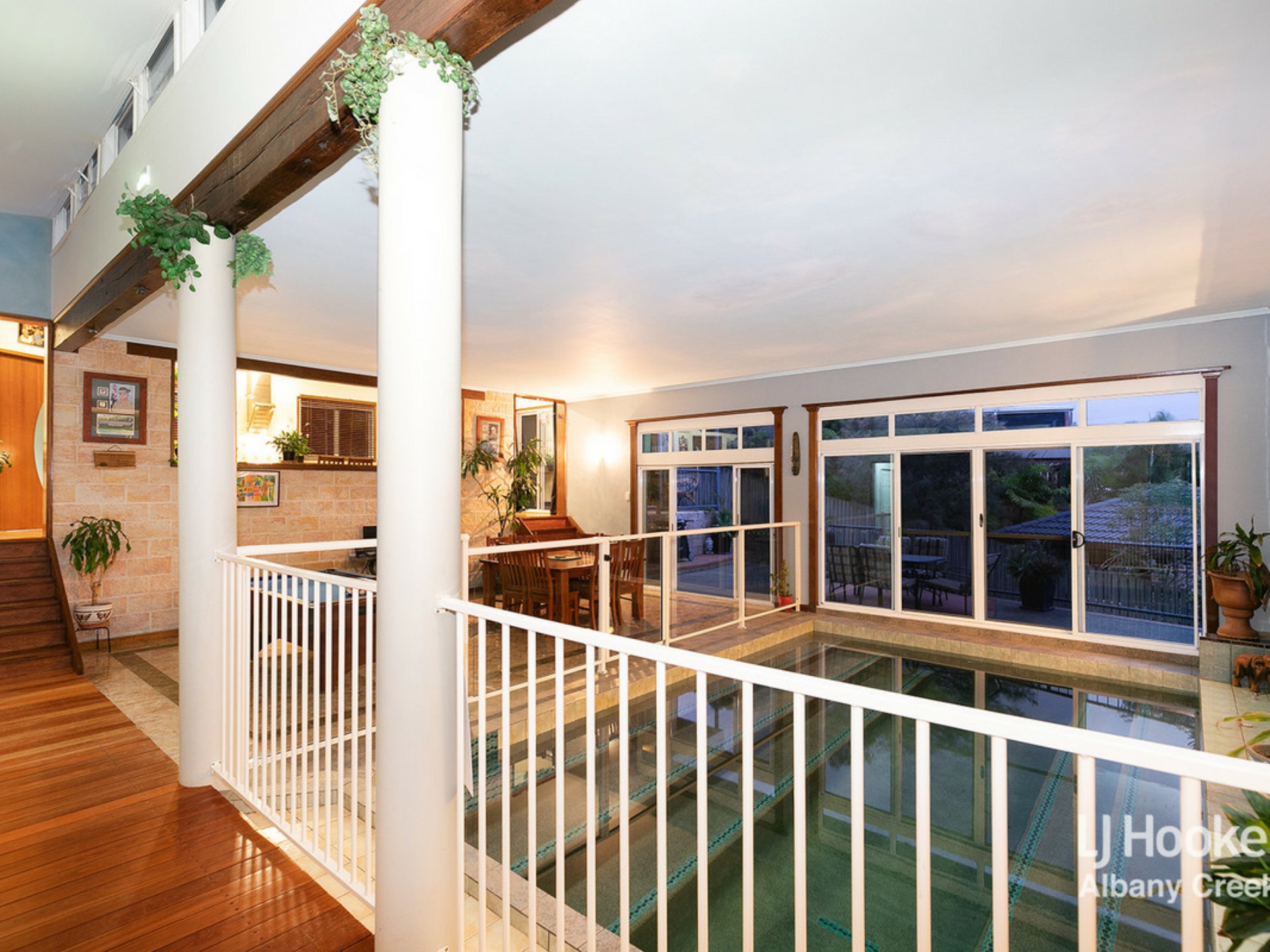 10 Mascotte Court, EATONS HILL