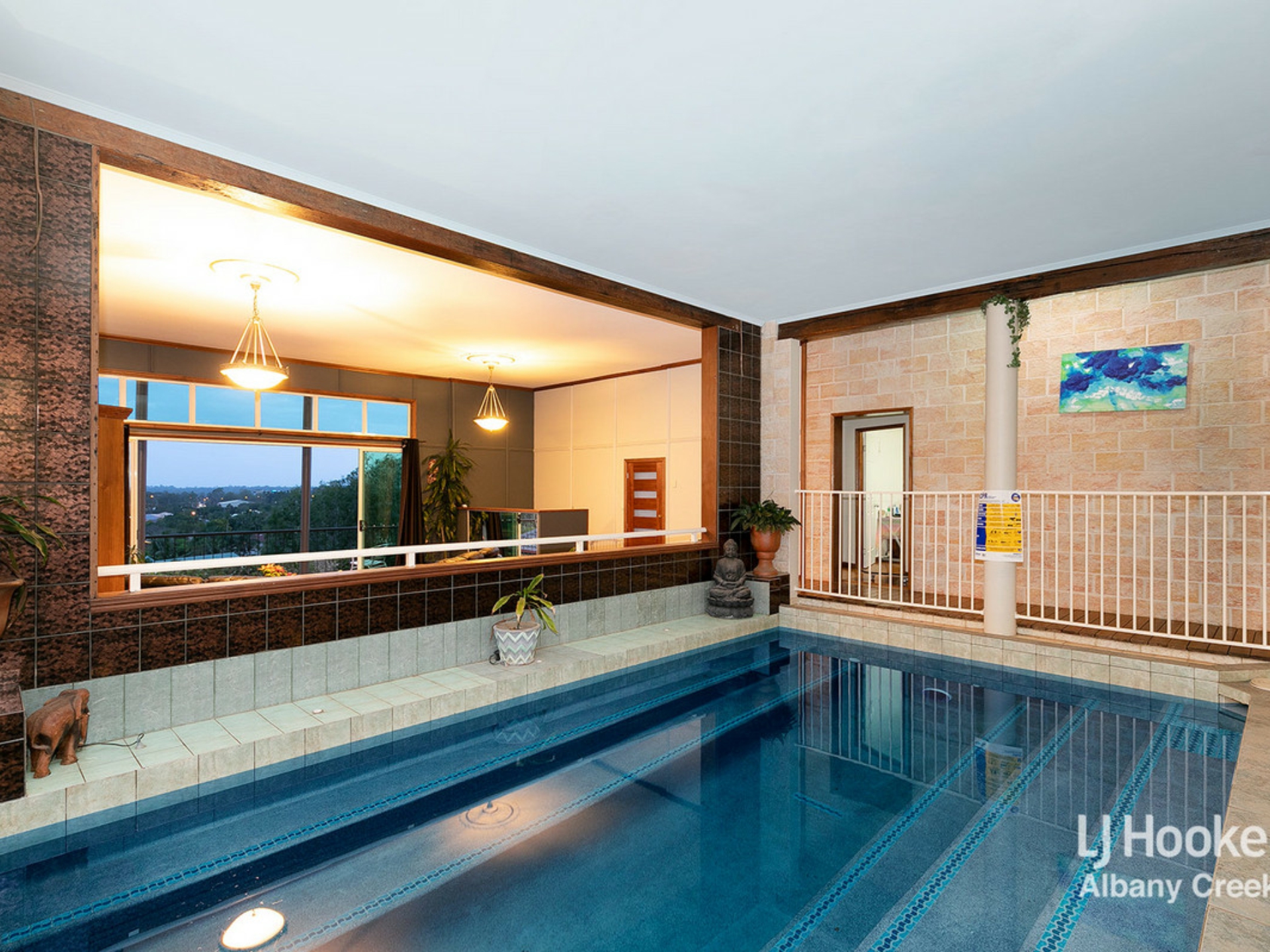 10 Mascotte Court, EATONS HILL