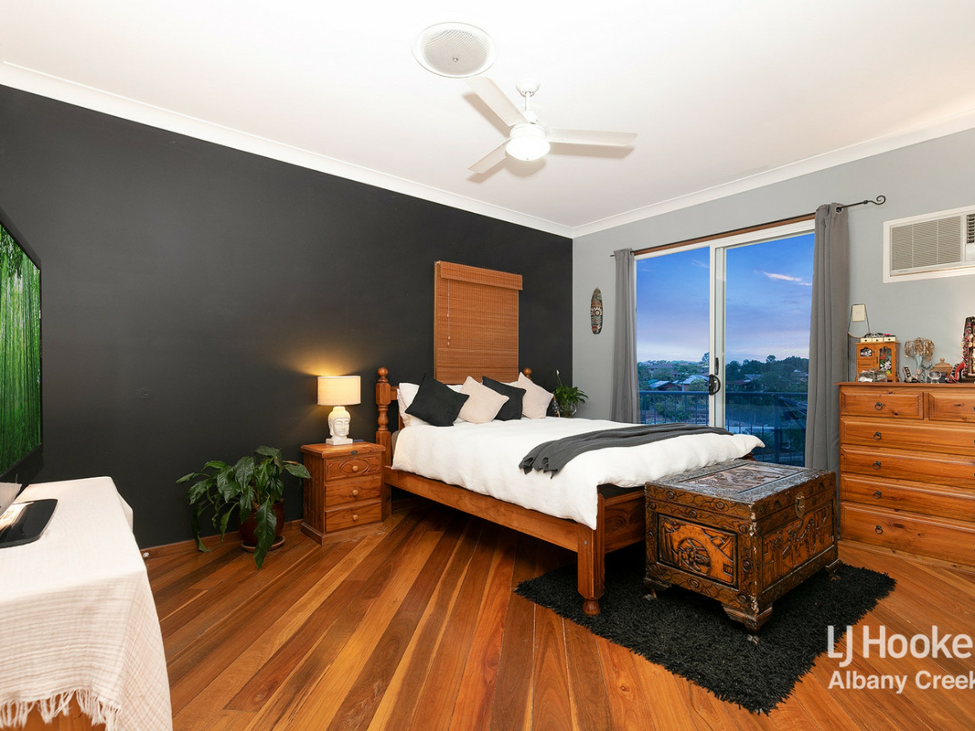 10 Mascotte Court, EATONS HILL