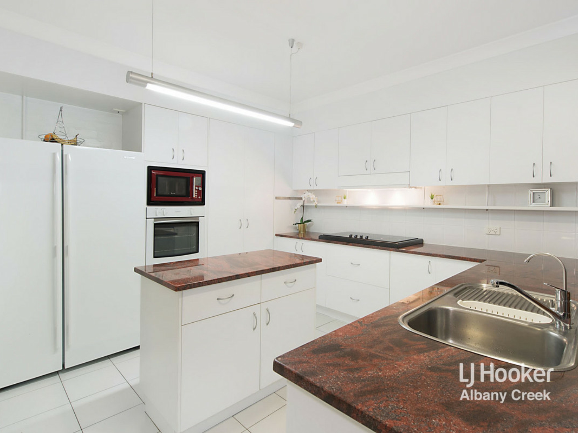 32 Daniel Drive, ALBANY CREEK