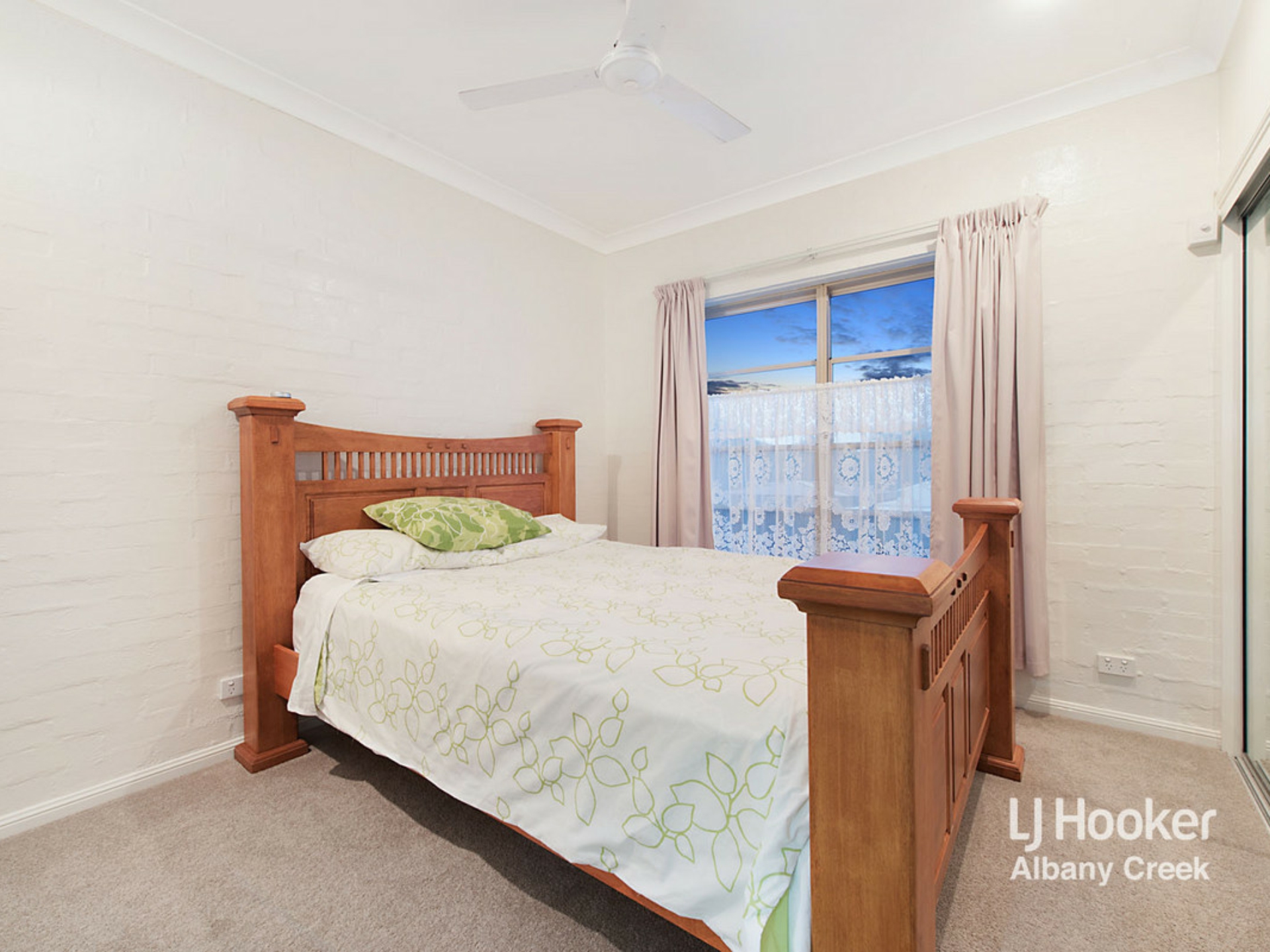 32 Daniel Drive, ALBANY CREEK