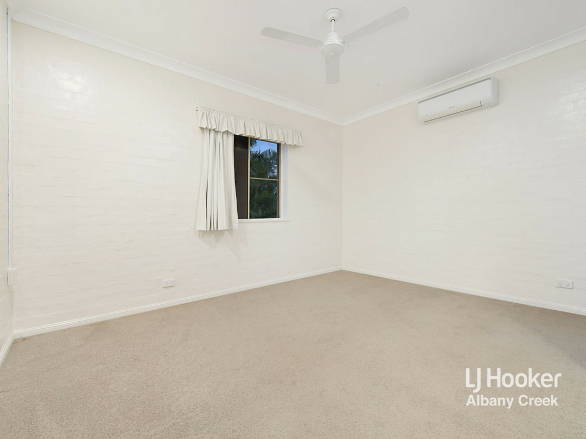 32 Daniel Drive, ALBANY CREEK