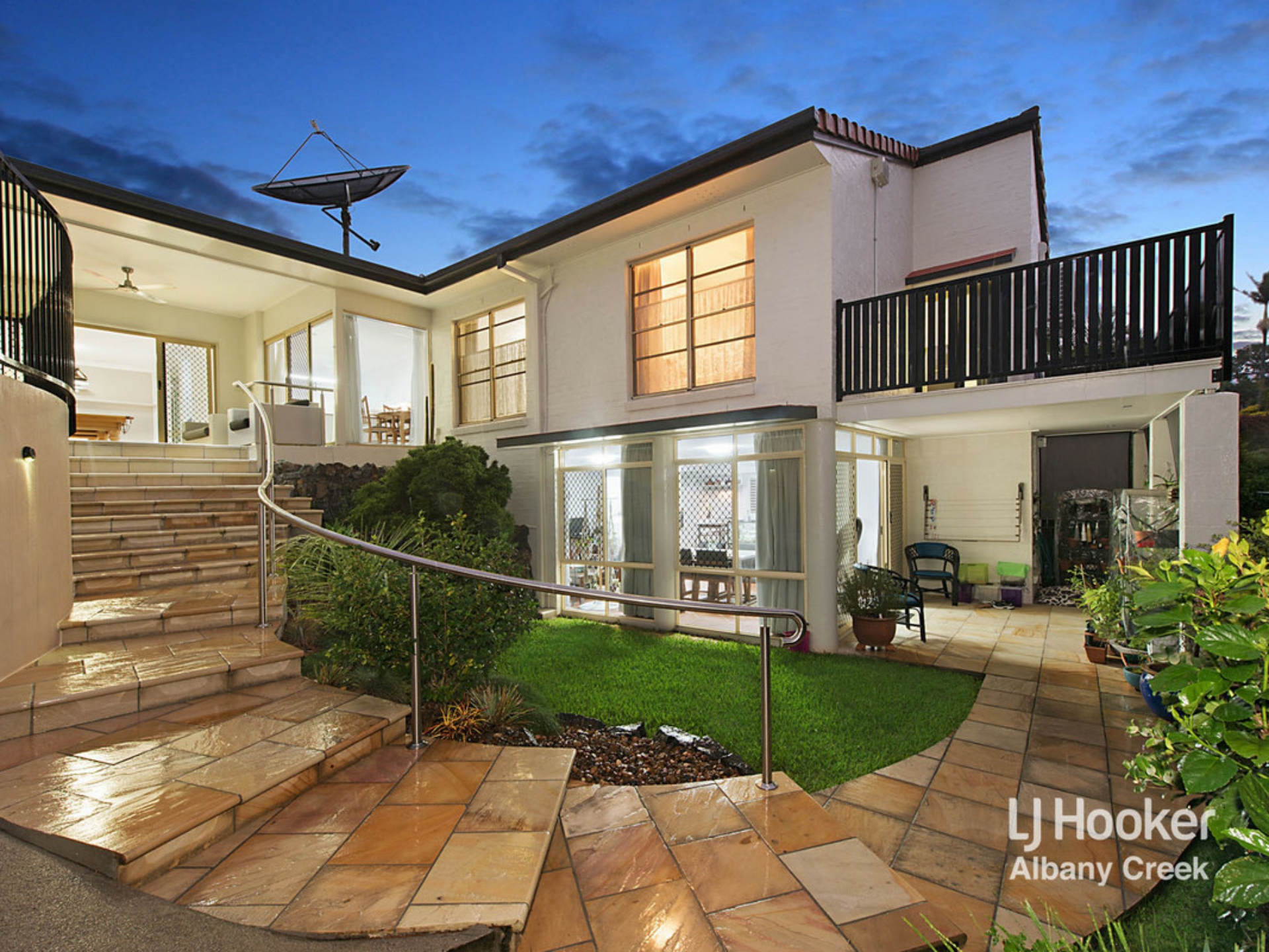32 Daniel Drive, ALBANY CREEK
