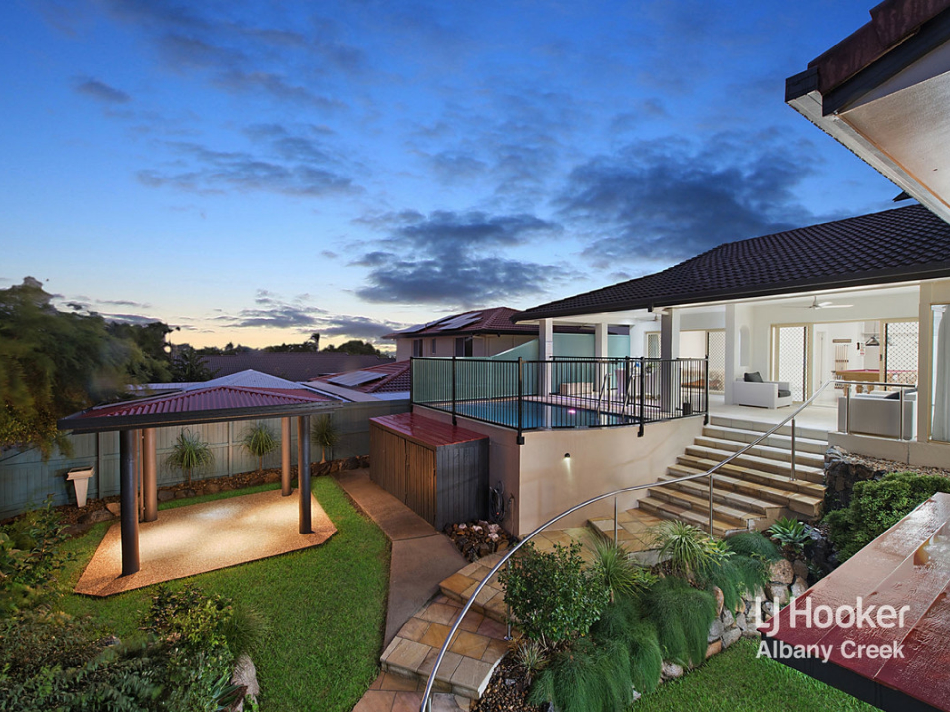 32 Daniel Drive, ALBANY CREEK