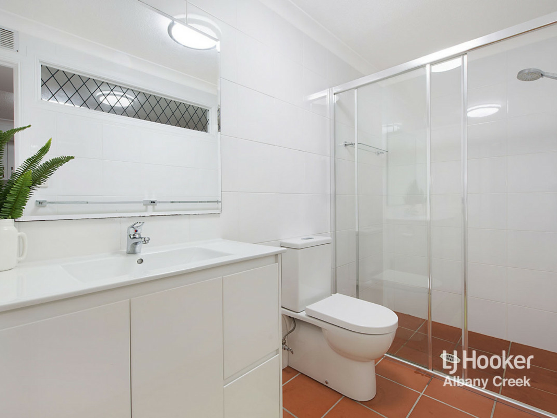 32 Daniel Drive, ALBANY CREEK