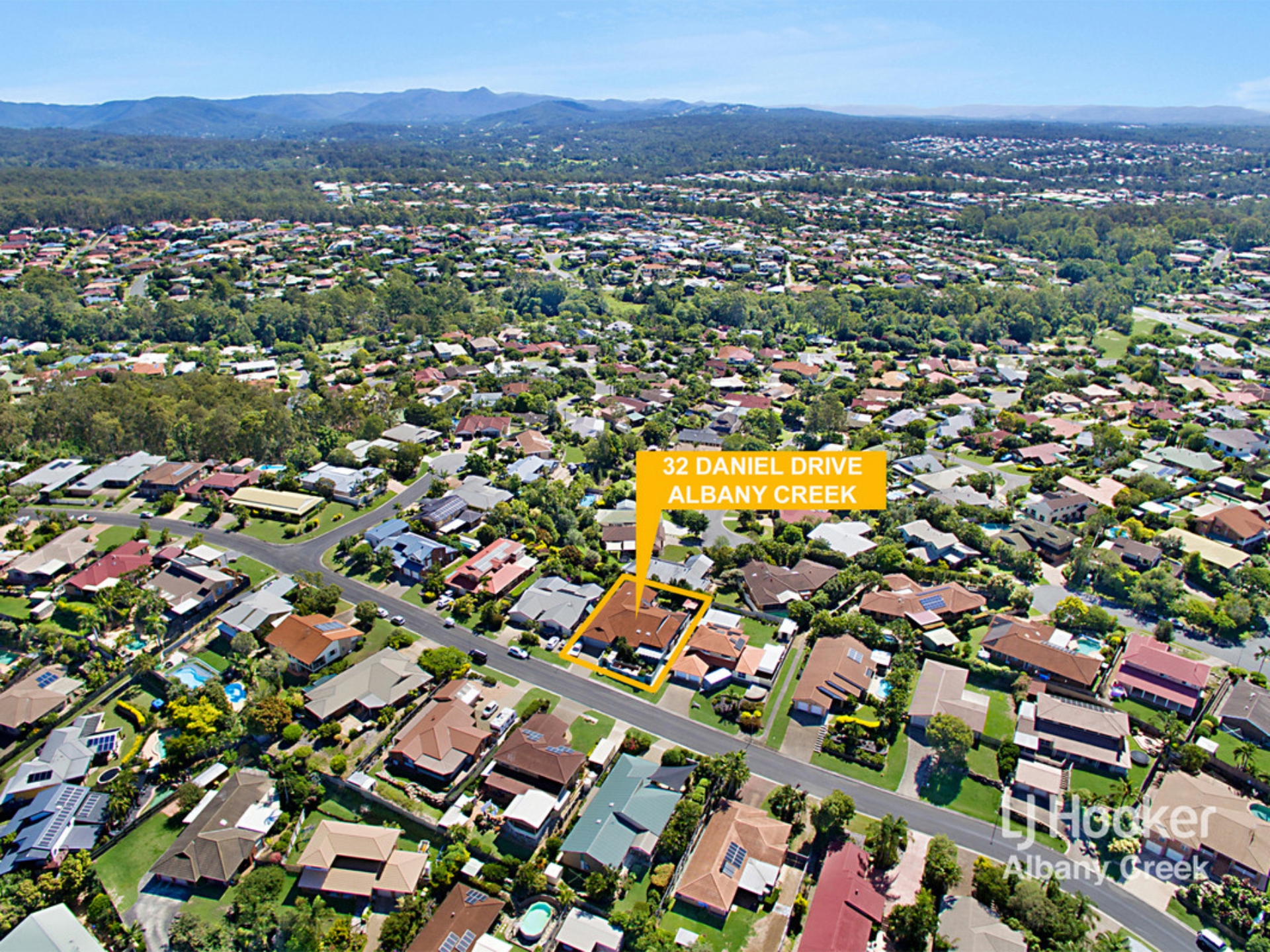 32 Daniel Drive, ALBANY CREEK