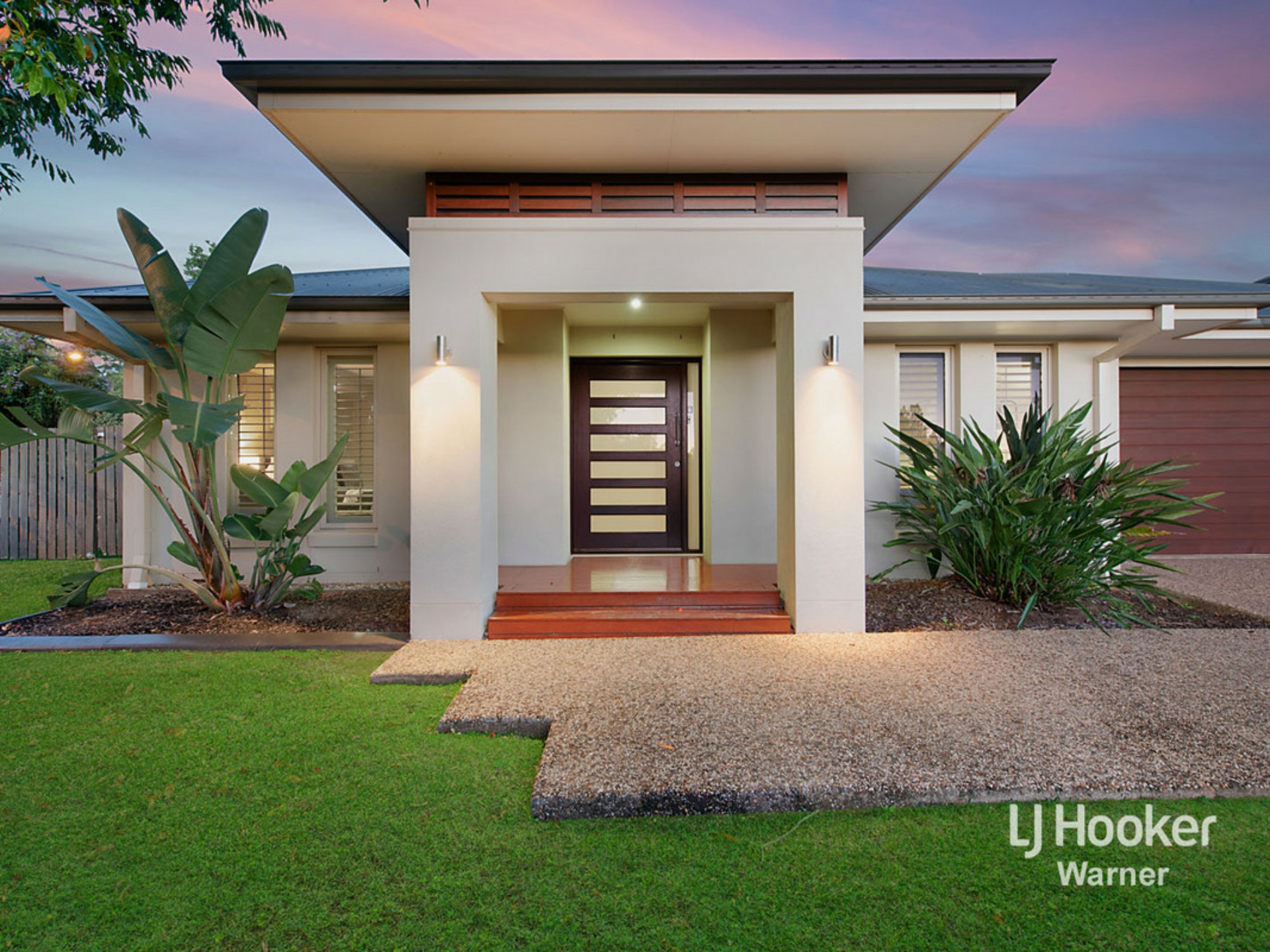 1 Swan Parade, Warner