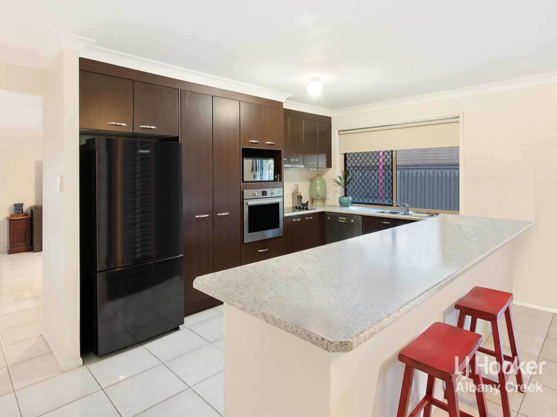 1 Bend Court, EATONS HILL