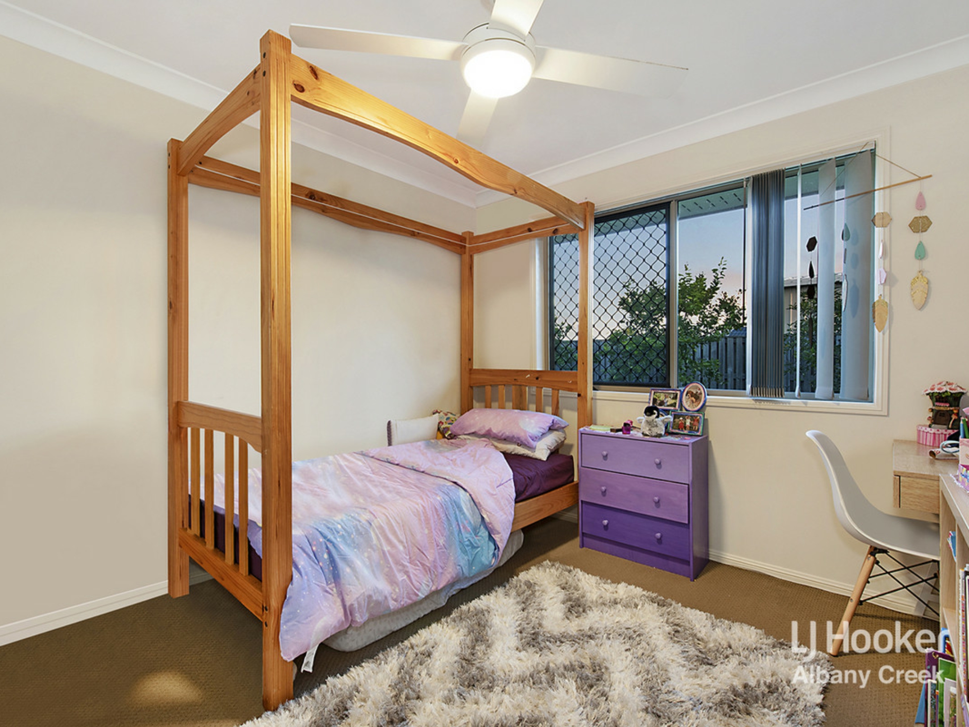 1 Bend Court, EATONS HILL