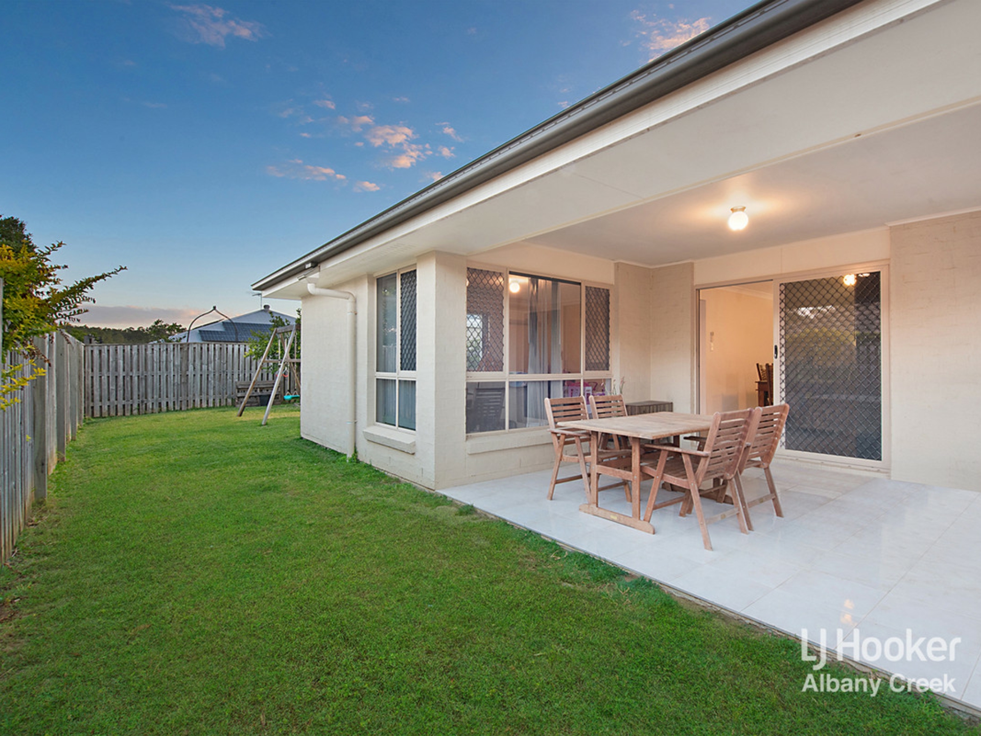 1 Bend Court, EATONS HILL