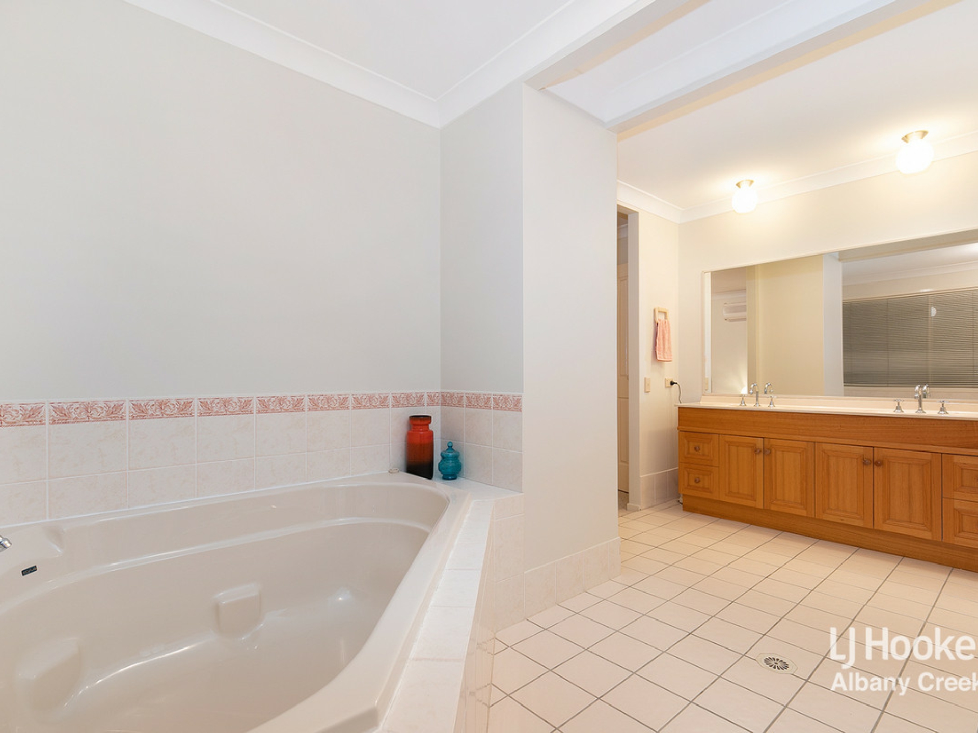 6 Stavewood Court, HIGHVALE