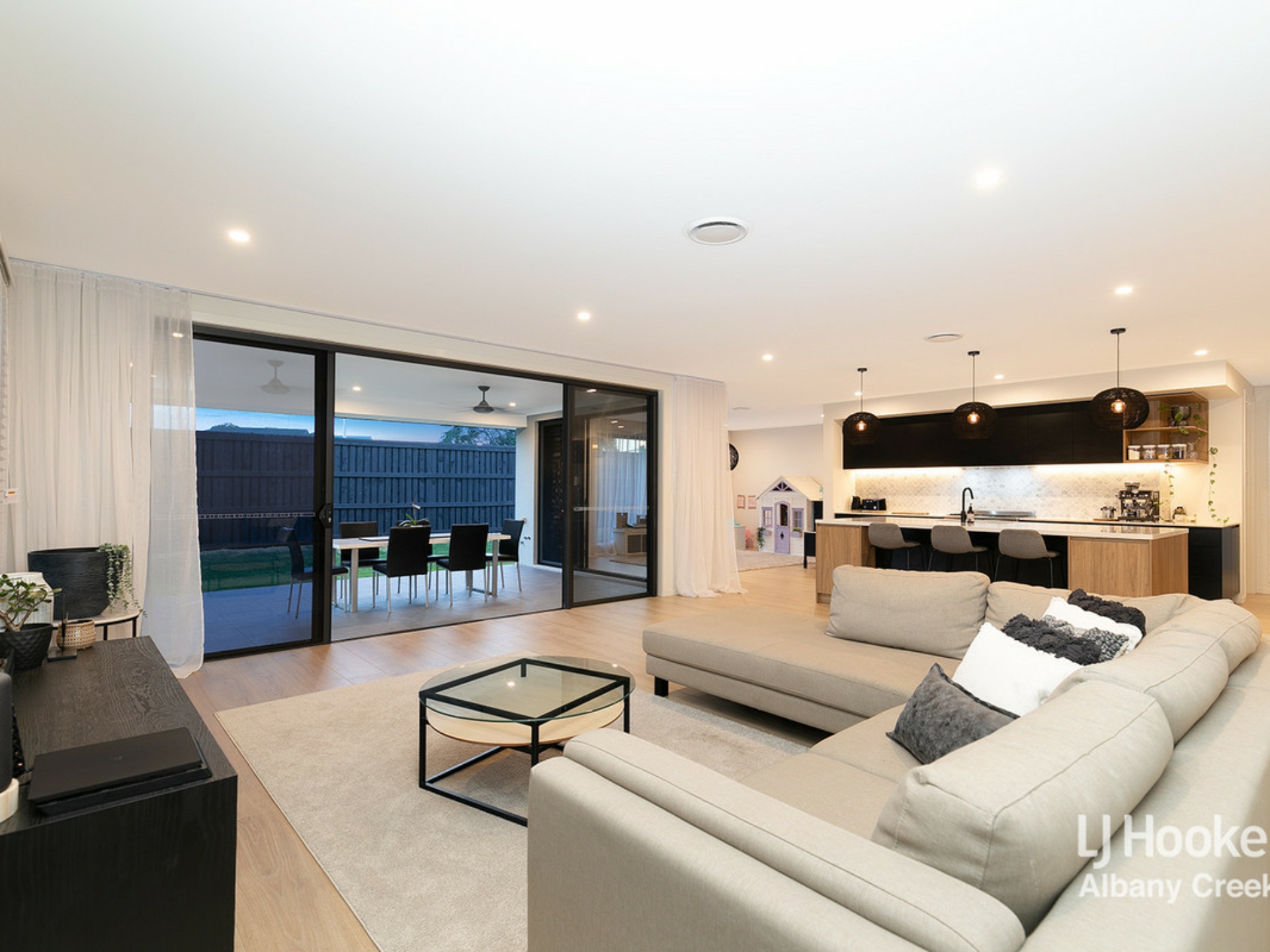 19 Superior Parade, BRIDGEMAN DOWNS