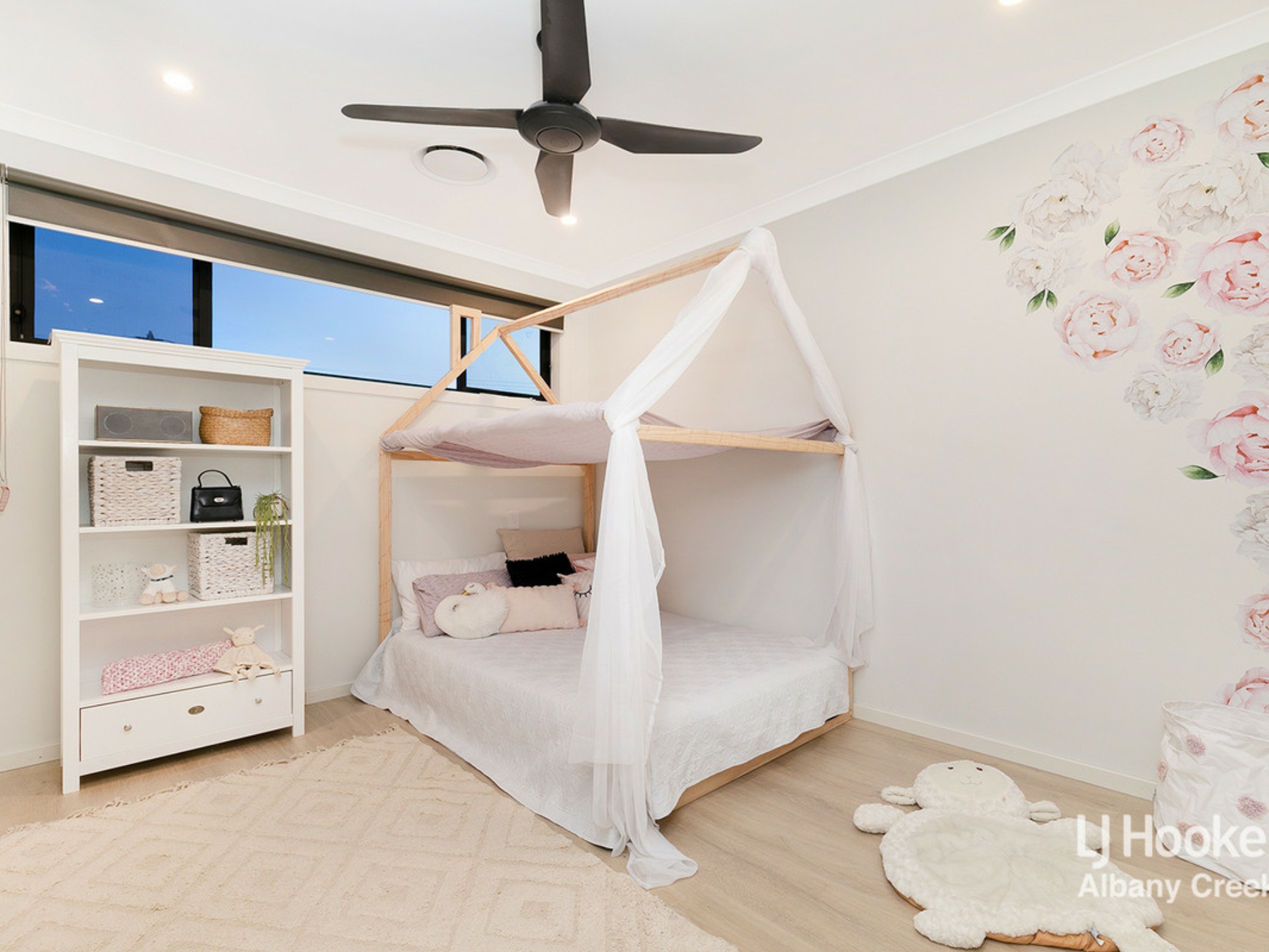 19 Superior Parade, BRIDGEMAN DOWNS