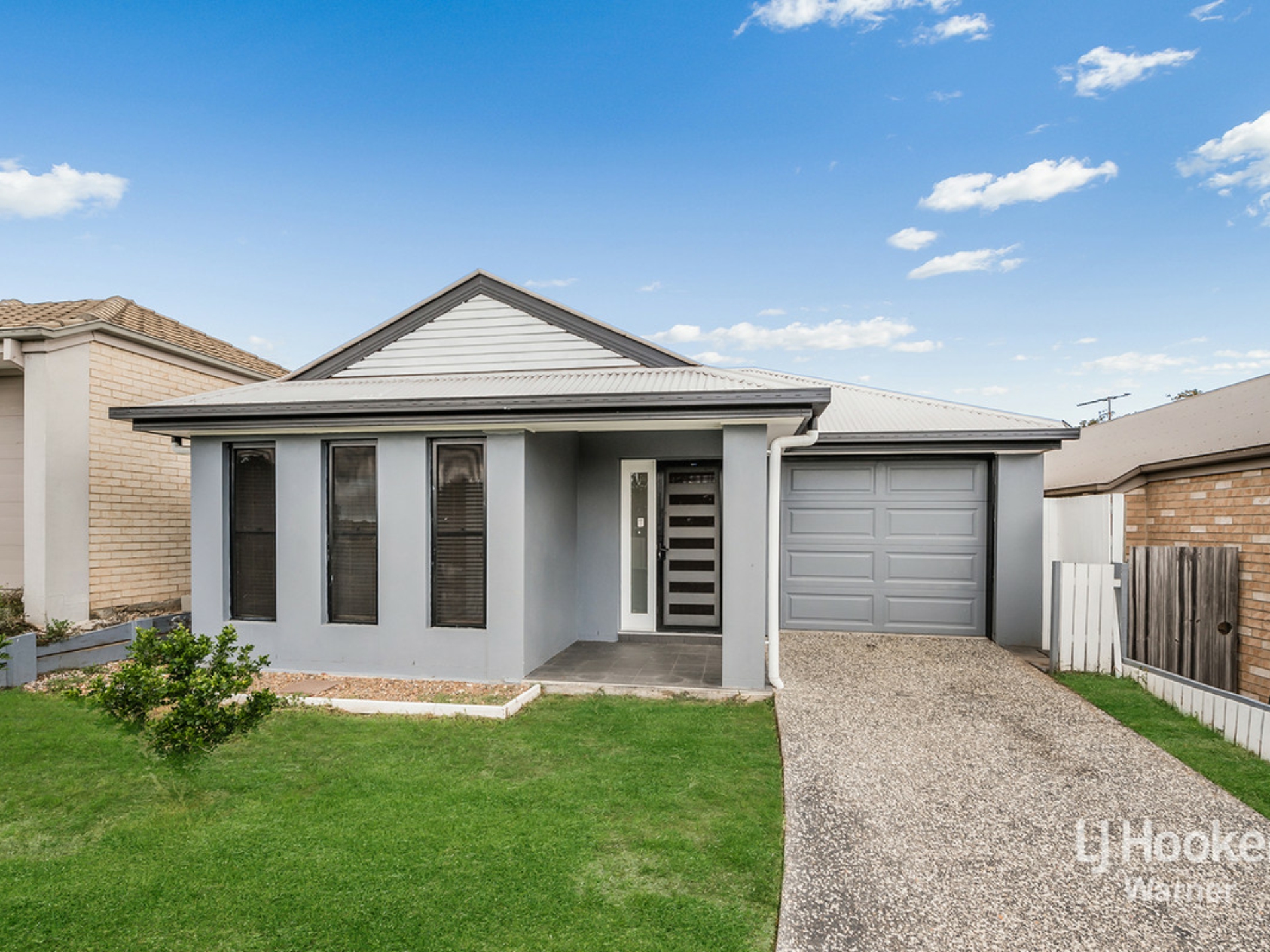 37 Mondial Drive, Warner