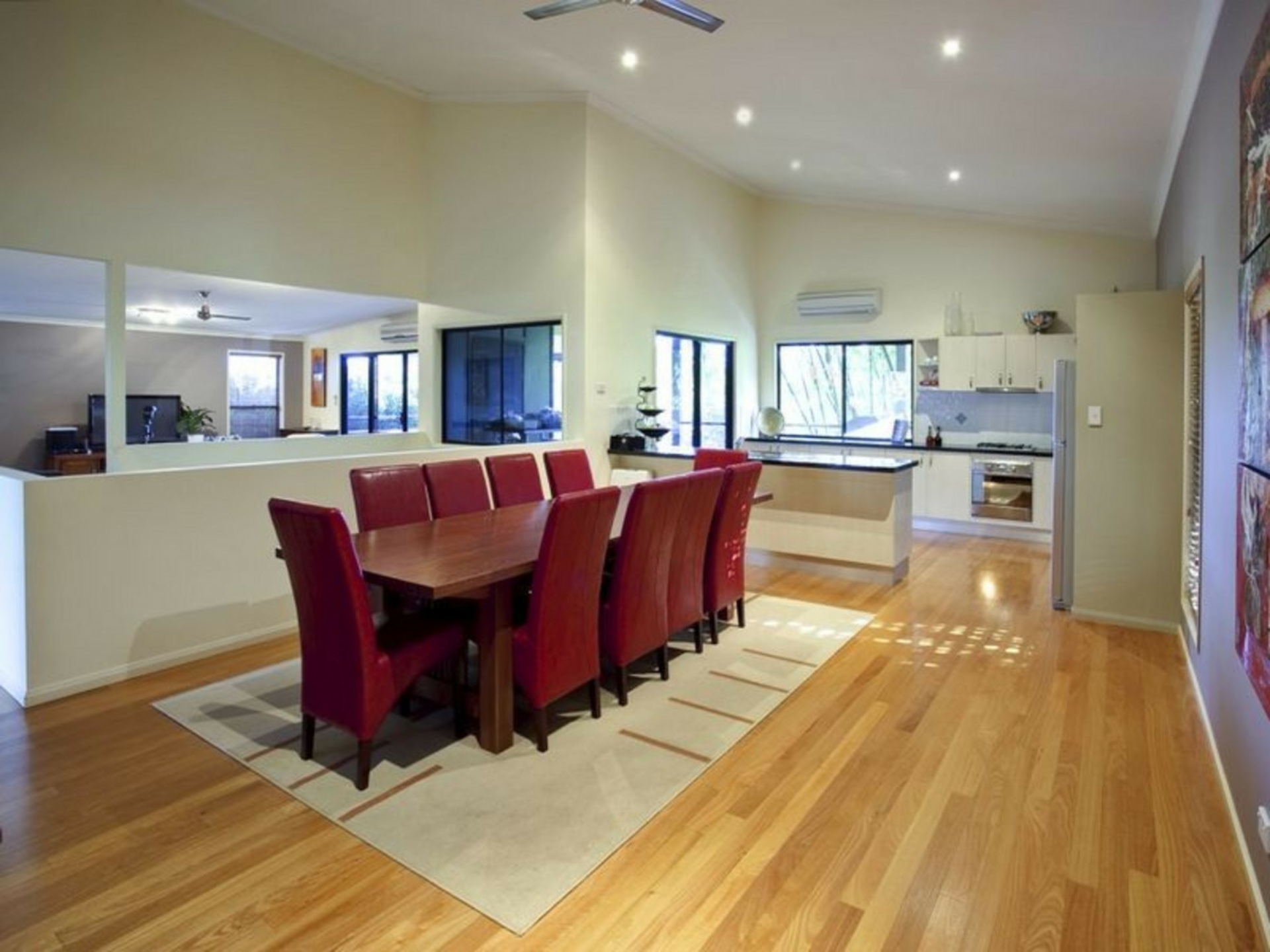 54 Ira Buckby Road West, CASHMERE