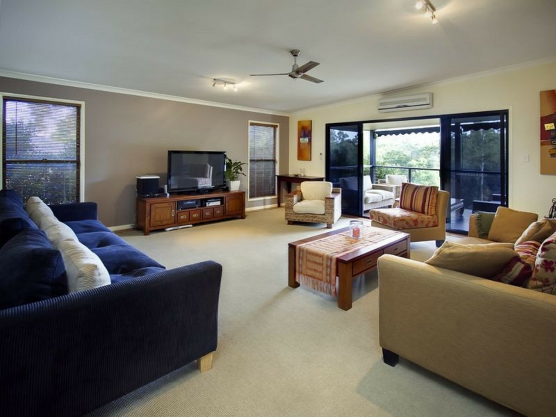 54 Ira Buckby Road West, CASHMERE