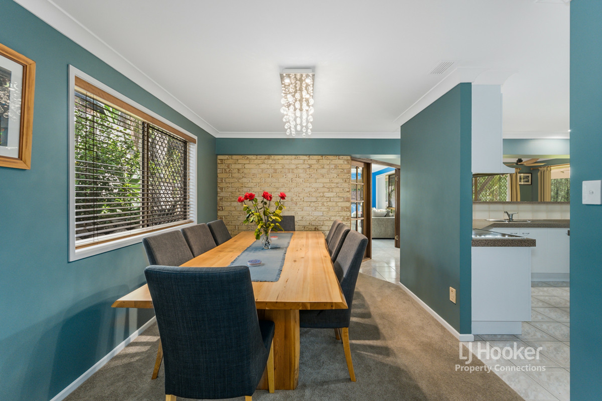 6 Pine Bark Court, ALBANY CREEK