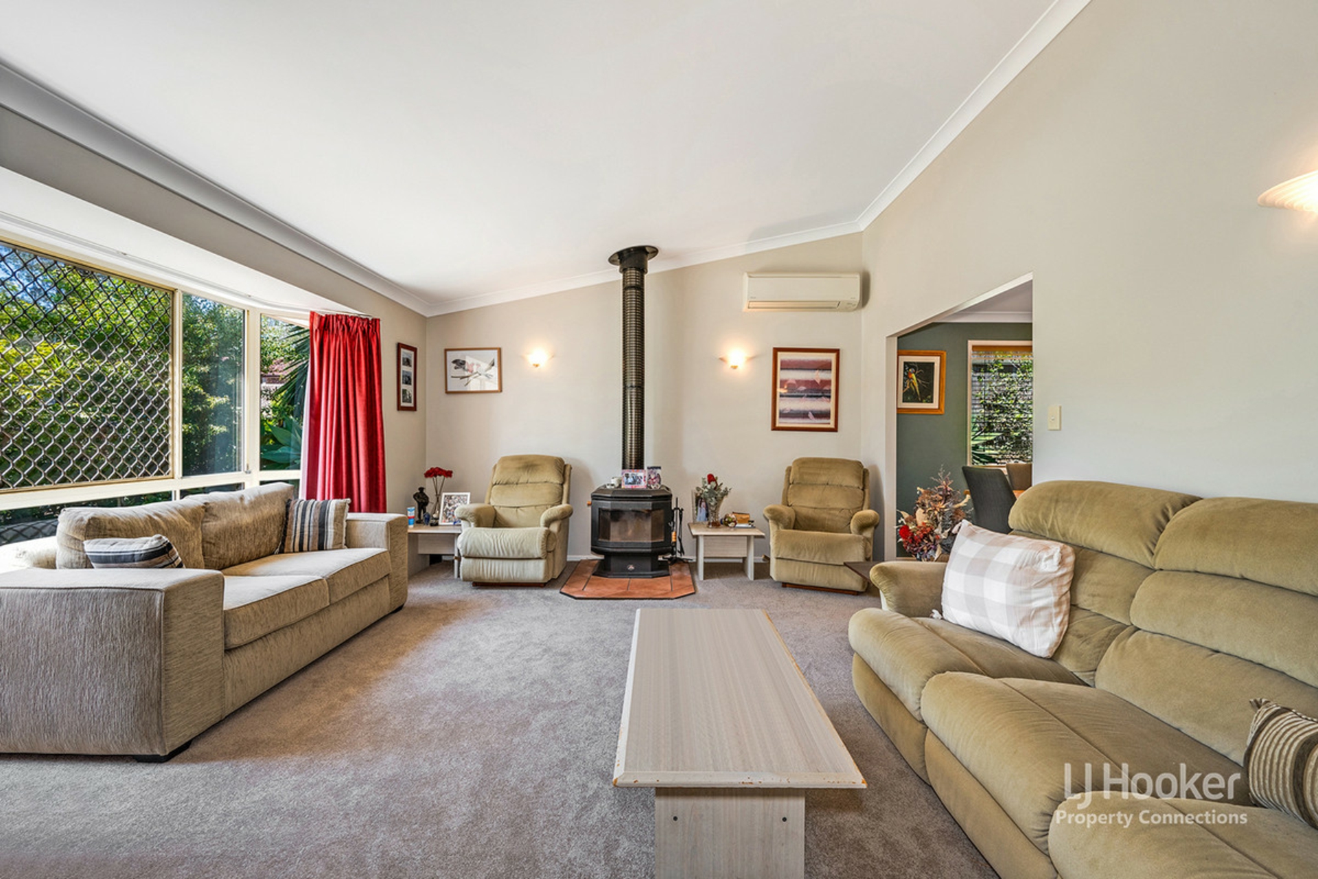 6 Pine Bark Court, ALBANY CREEK