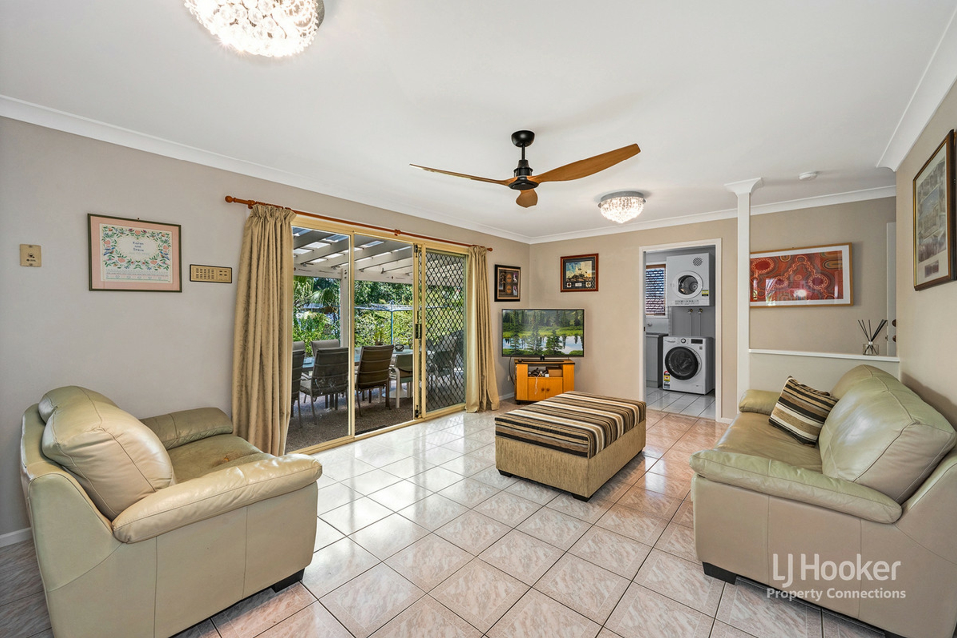 6 Pine Bark Court, ALBANY CREEK