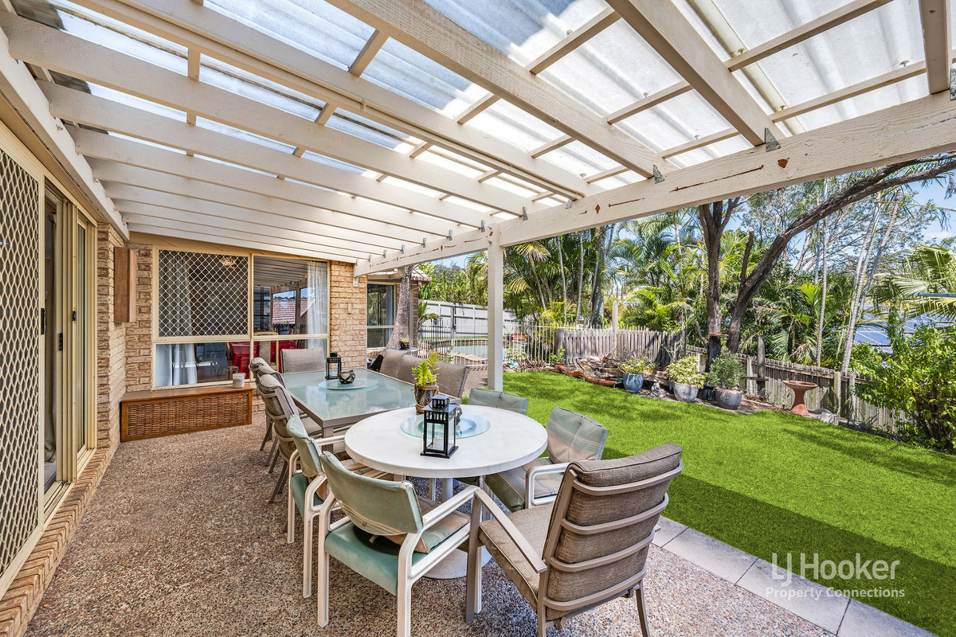 6 Pine Bark Court, ALBANY CREEK