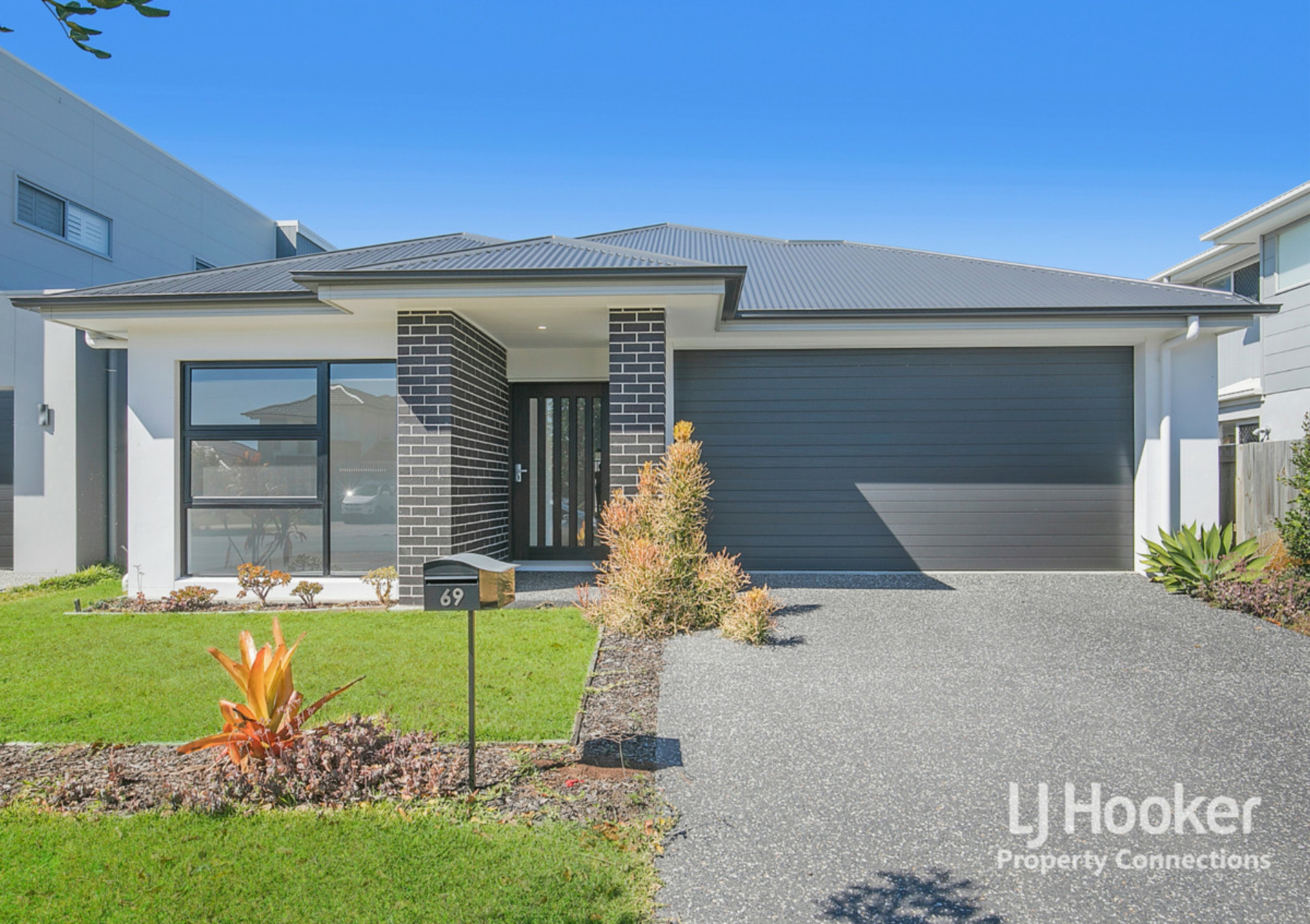 69 Lakeview Promenade, NEWPORT
