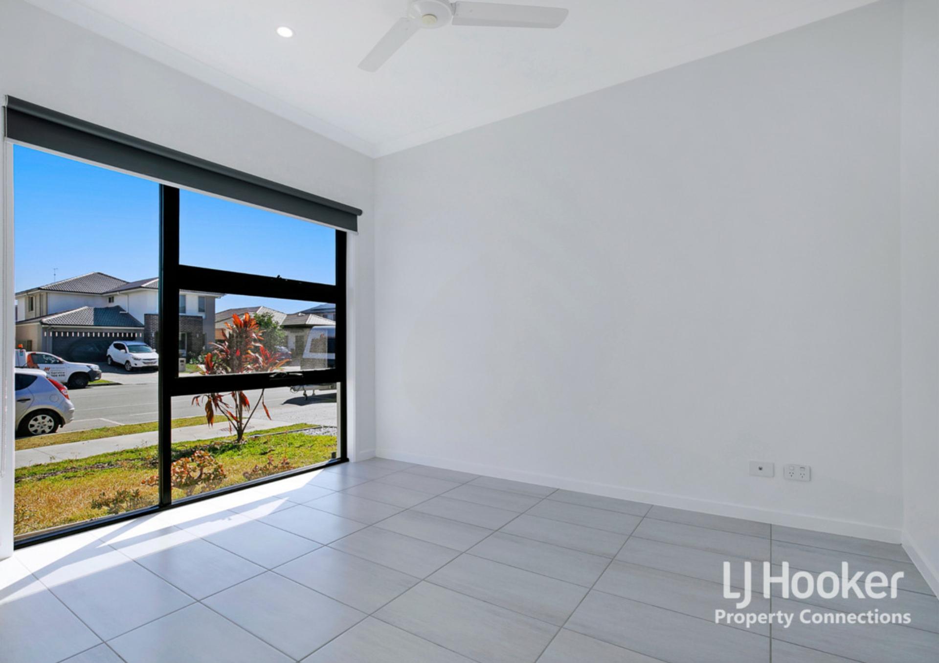 69 Lakeview Promenade, NEWPORT