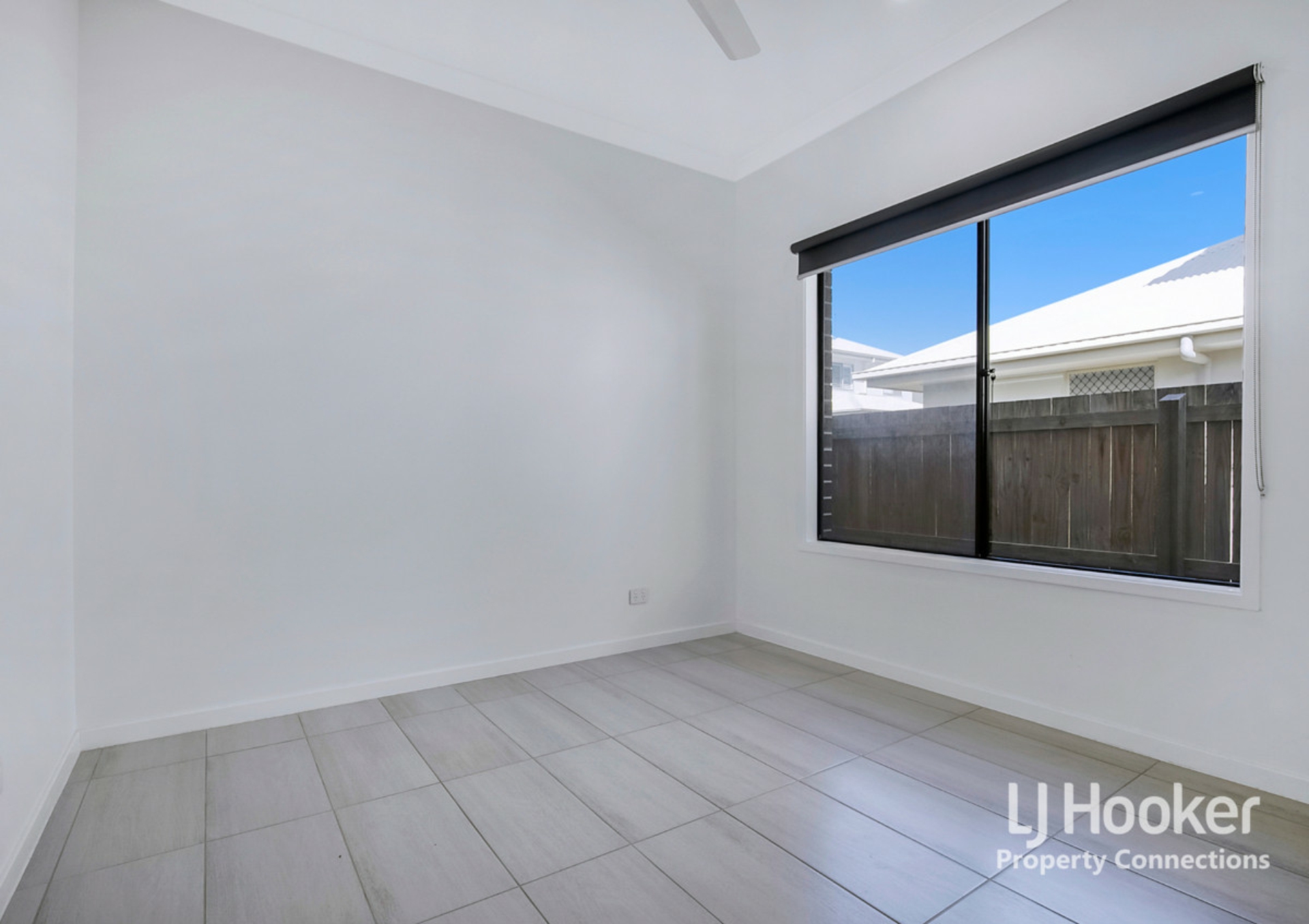 69 Lakeview Promenade, NEWPORT