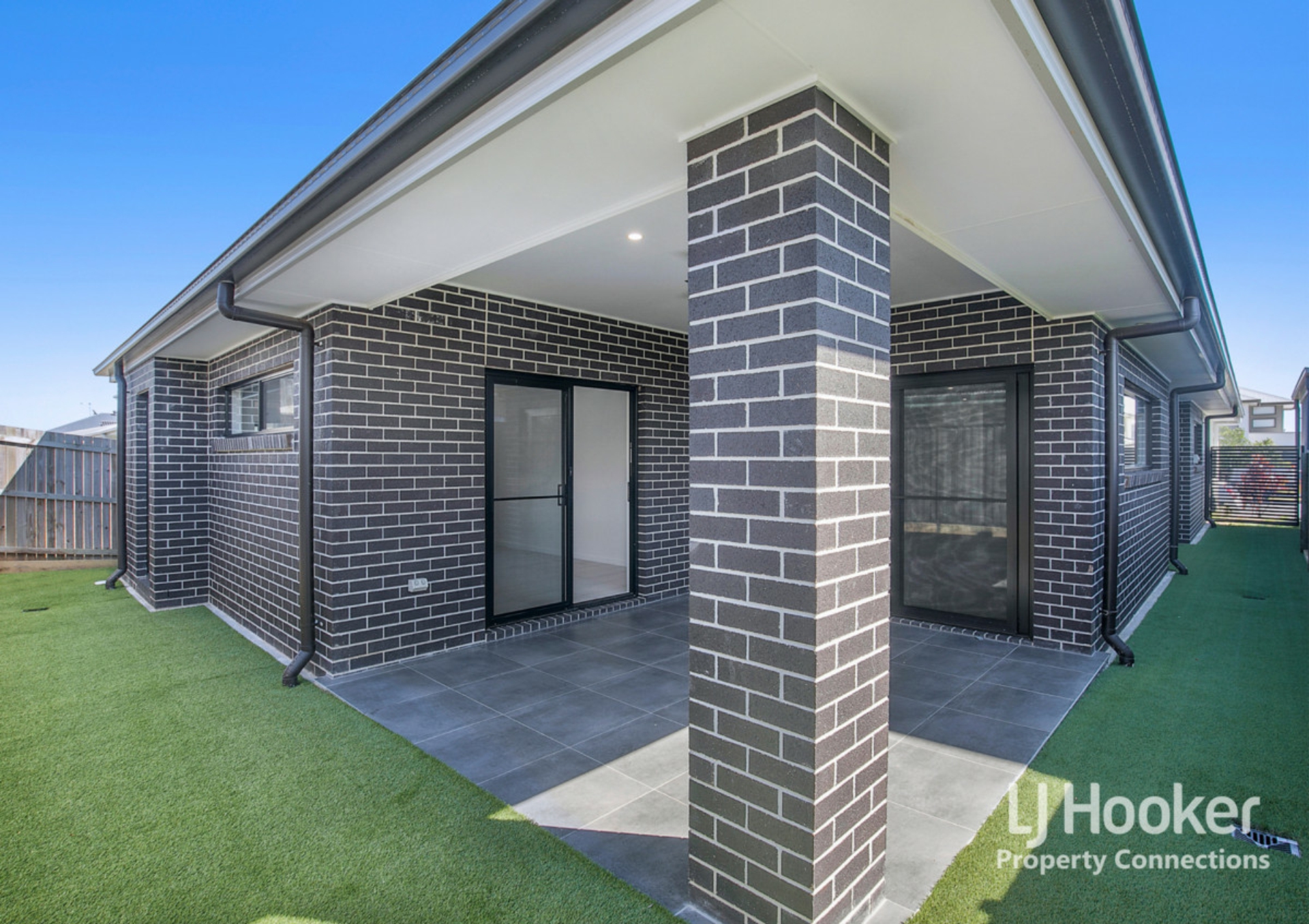 69 Lakeview Promenade, NEWPORT