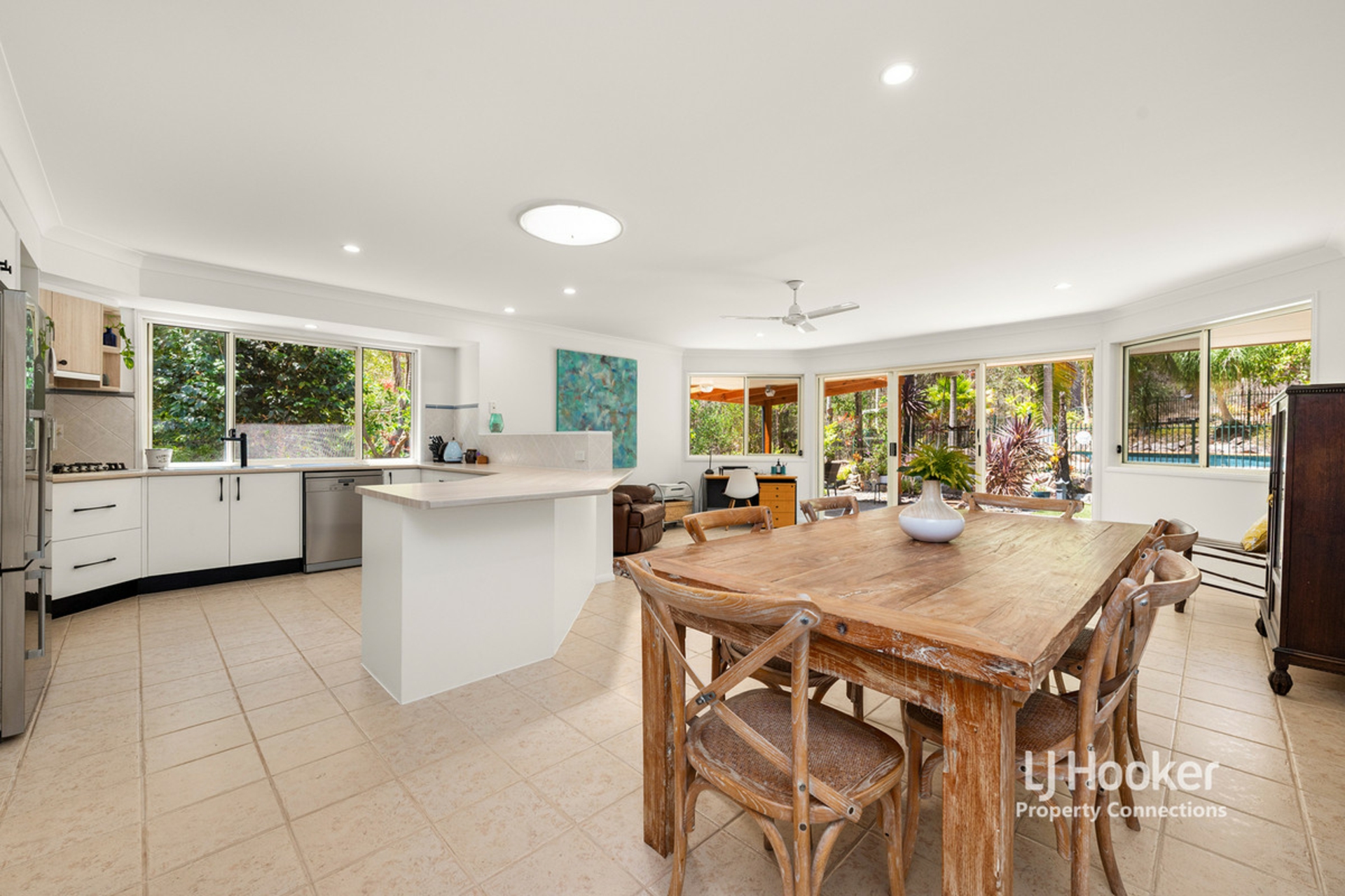 8 Glen Eaton Street Eatons Hill QLD Property Details LJ Hooker