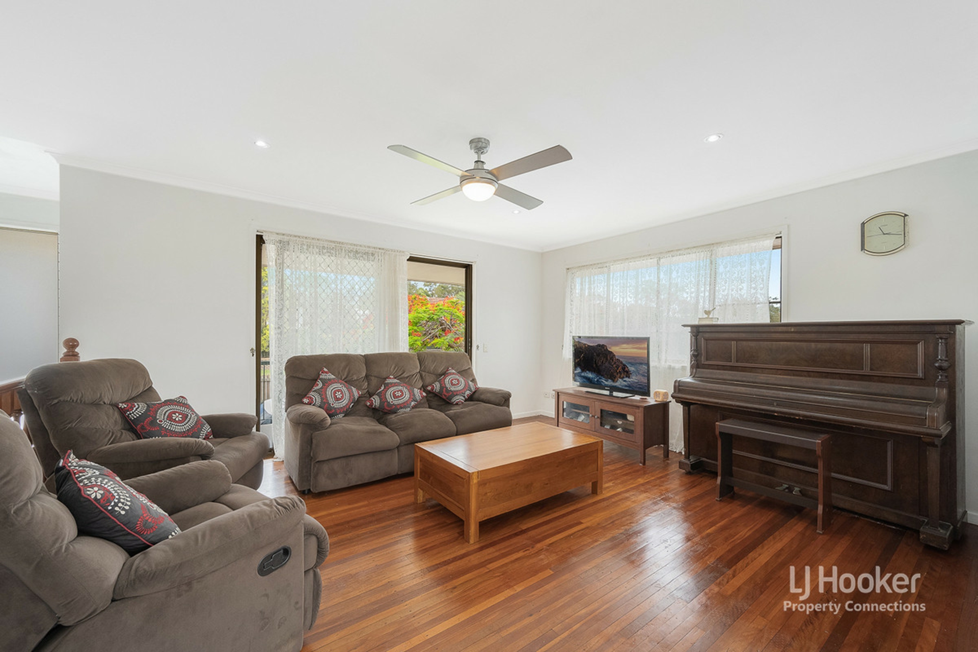 2 Folkstone Avenue Albany Creek Qld - Property Details - Lj Hooker