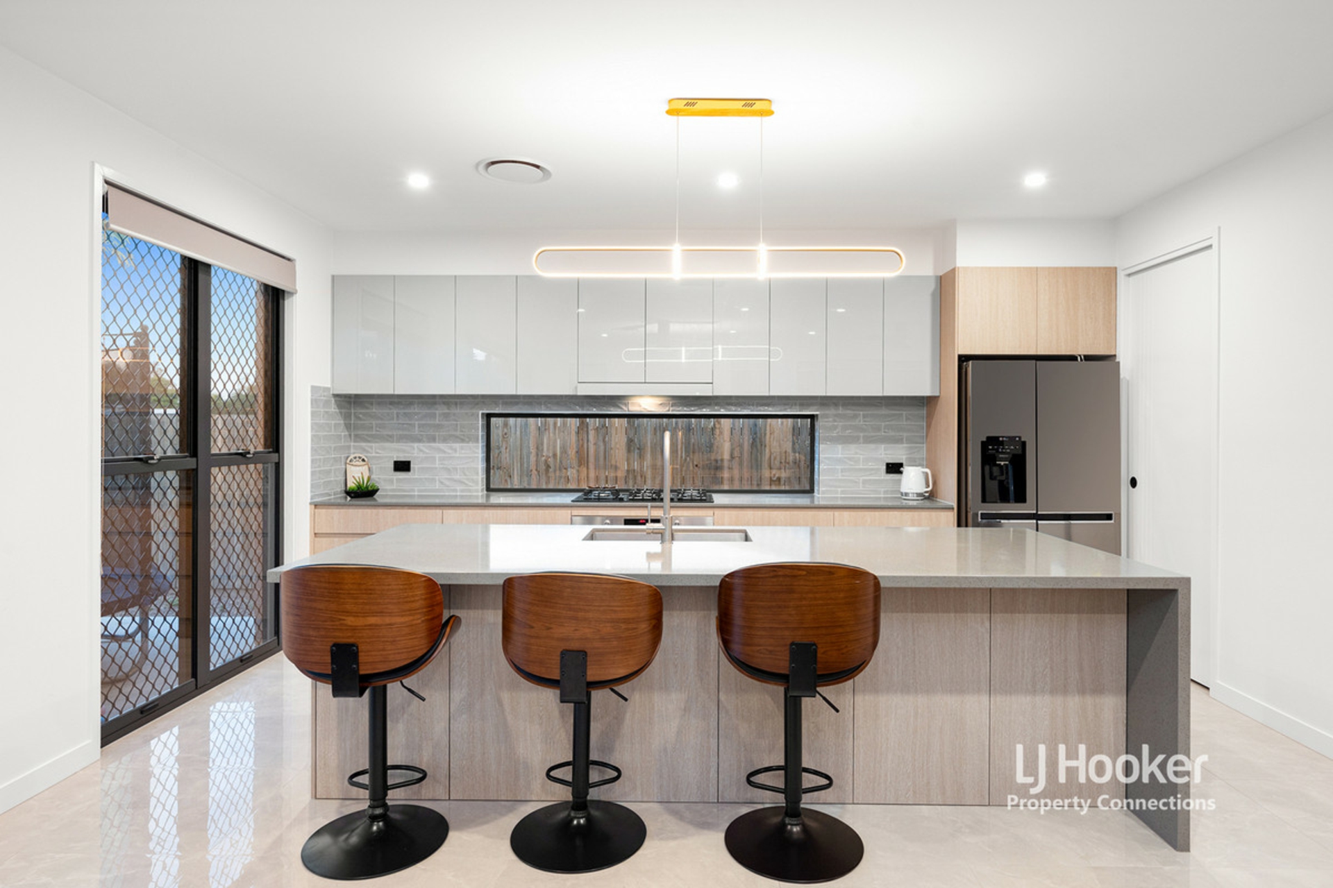 291 Kitchener Road, STAFFORD HEIGHTS